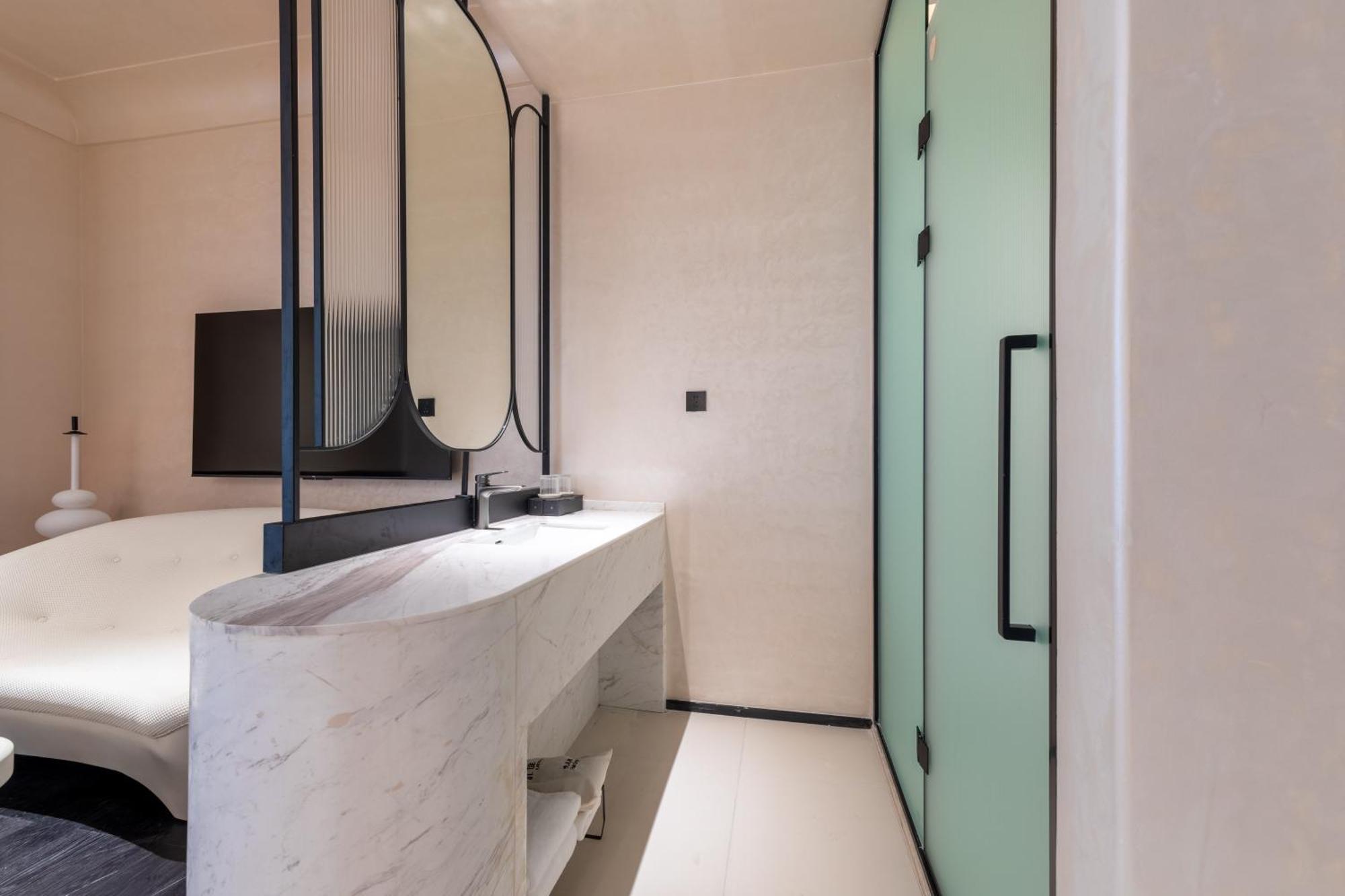 Hotel Likto-yiyu Pazhou Exhibition Tower Branch 3*