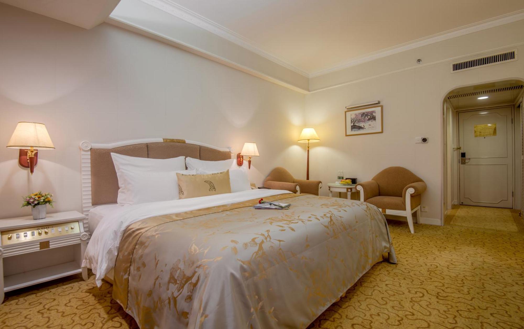 Panyu 4*