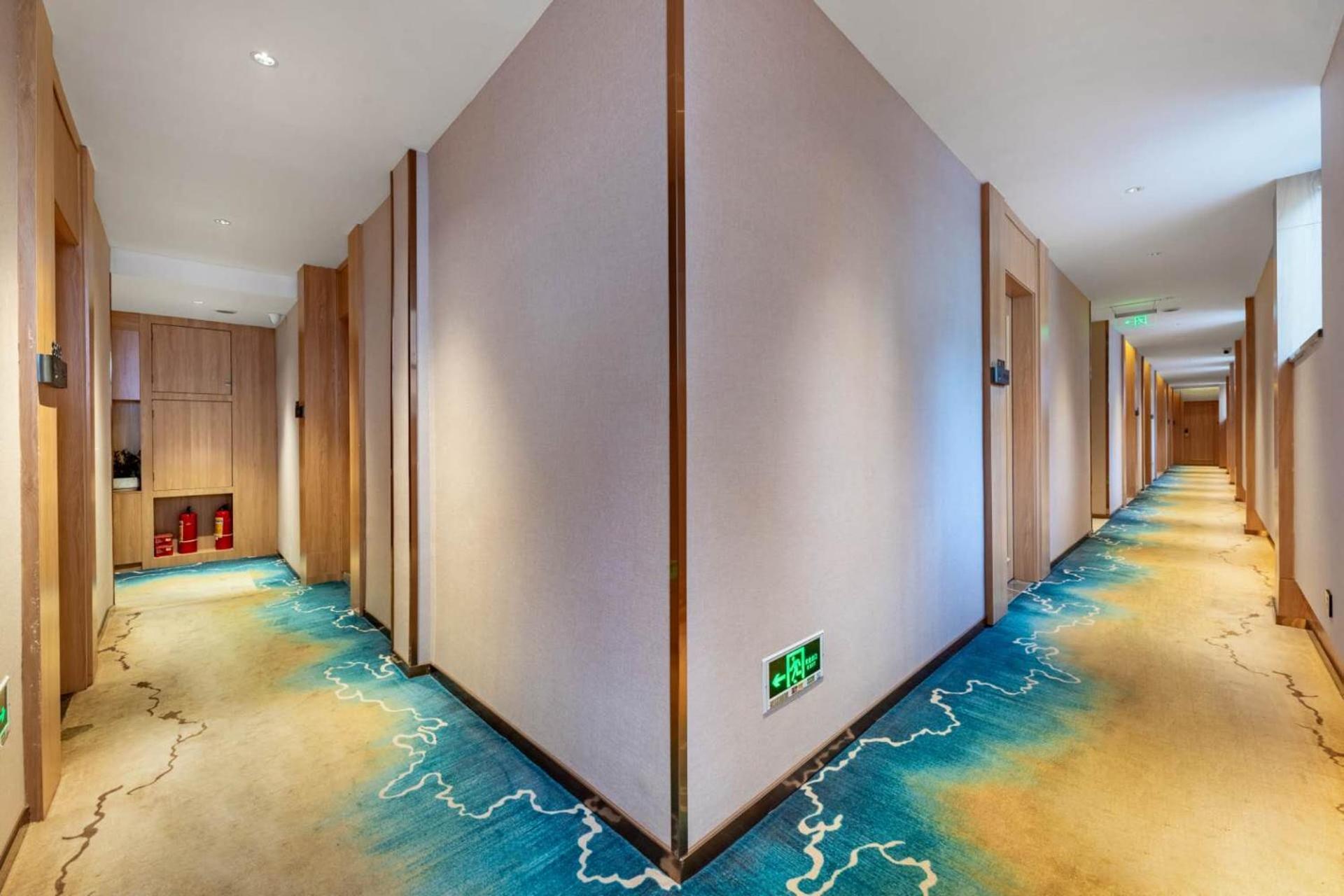 Jintai -guangzhou South Building International Electronics Yide Road Subway Station Store Hotel Guangzhou