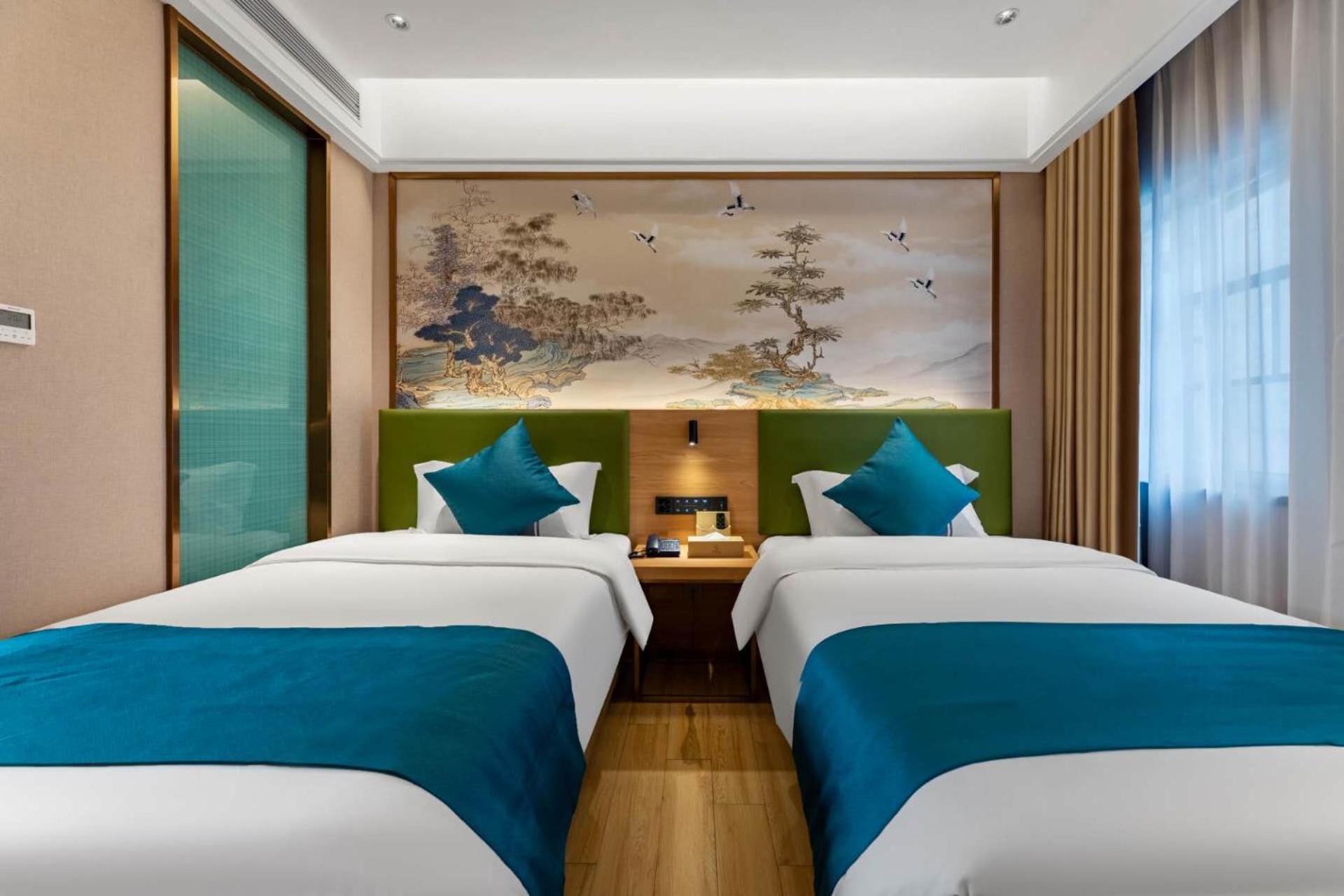 Jintai -guangzhou South Building International Electronics Yide Road Subway Station Store Hotel
