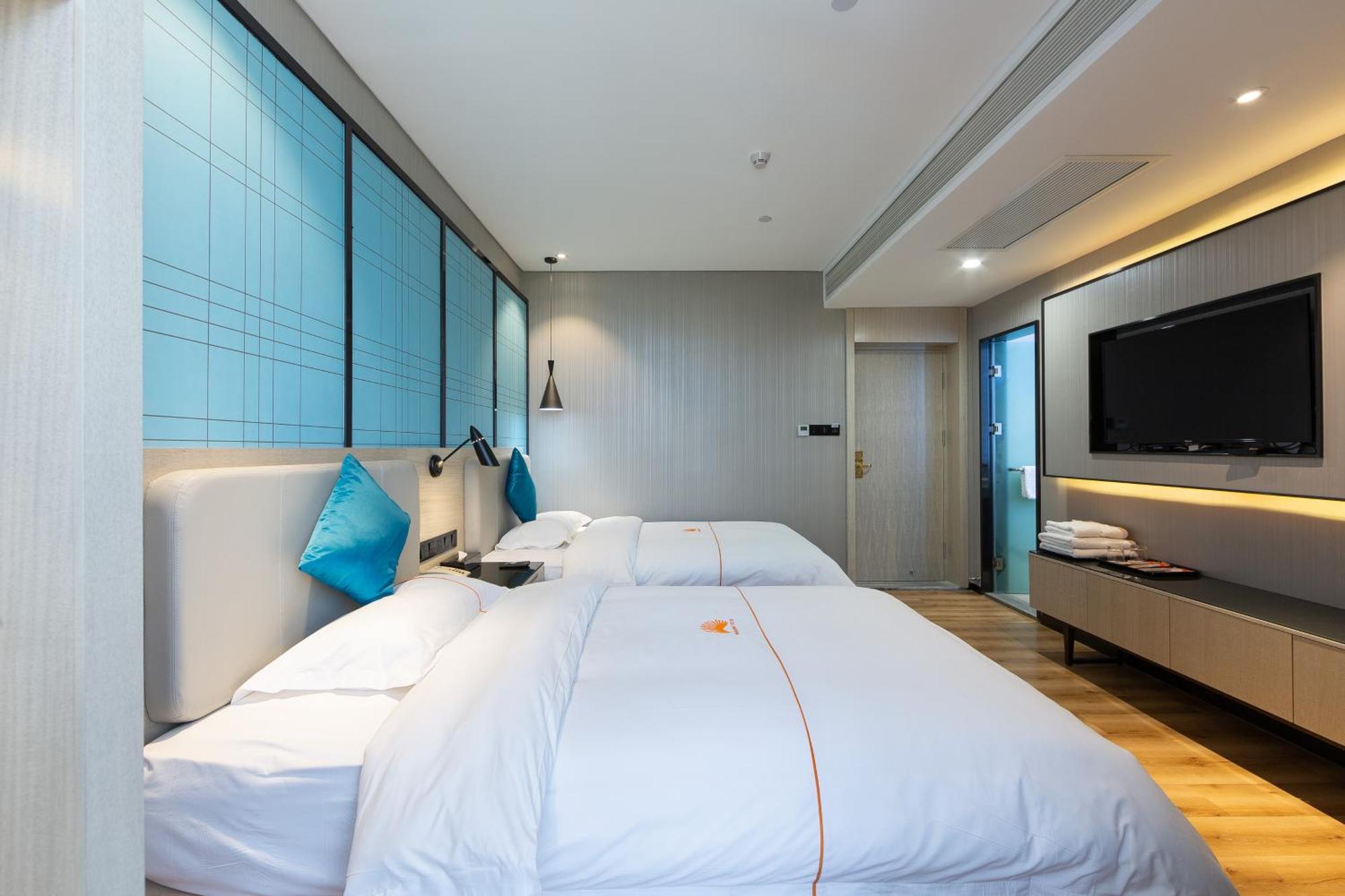 Warm Yes Business Hotel 4*