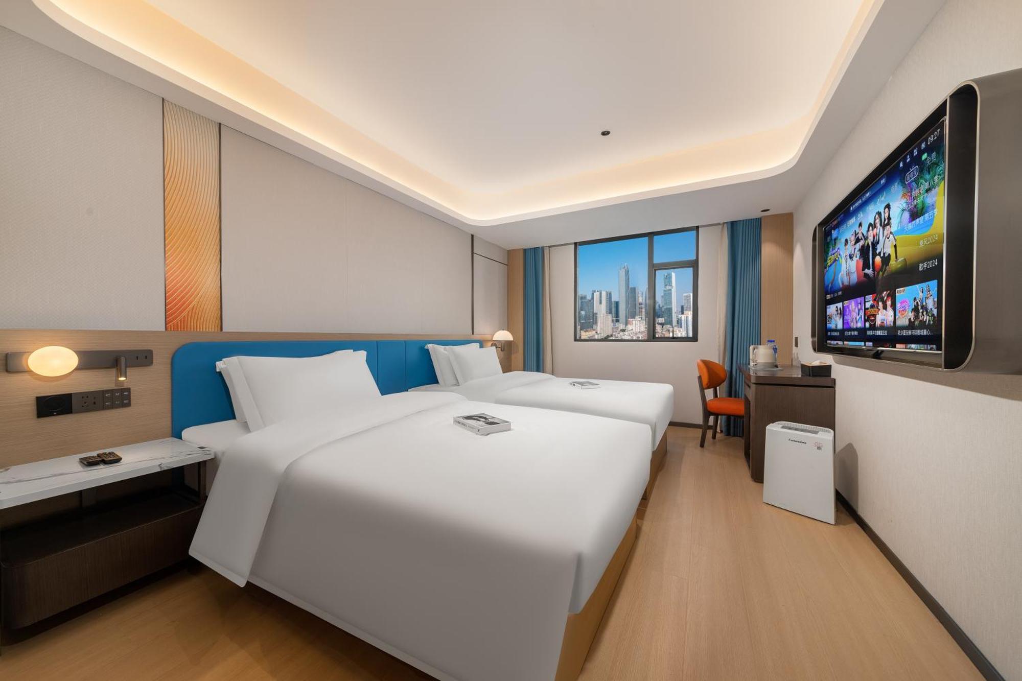 Warm Yes Business Hotel