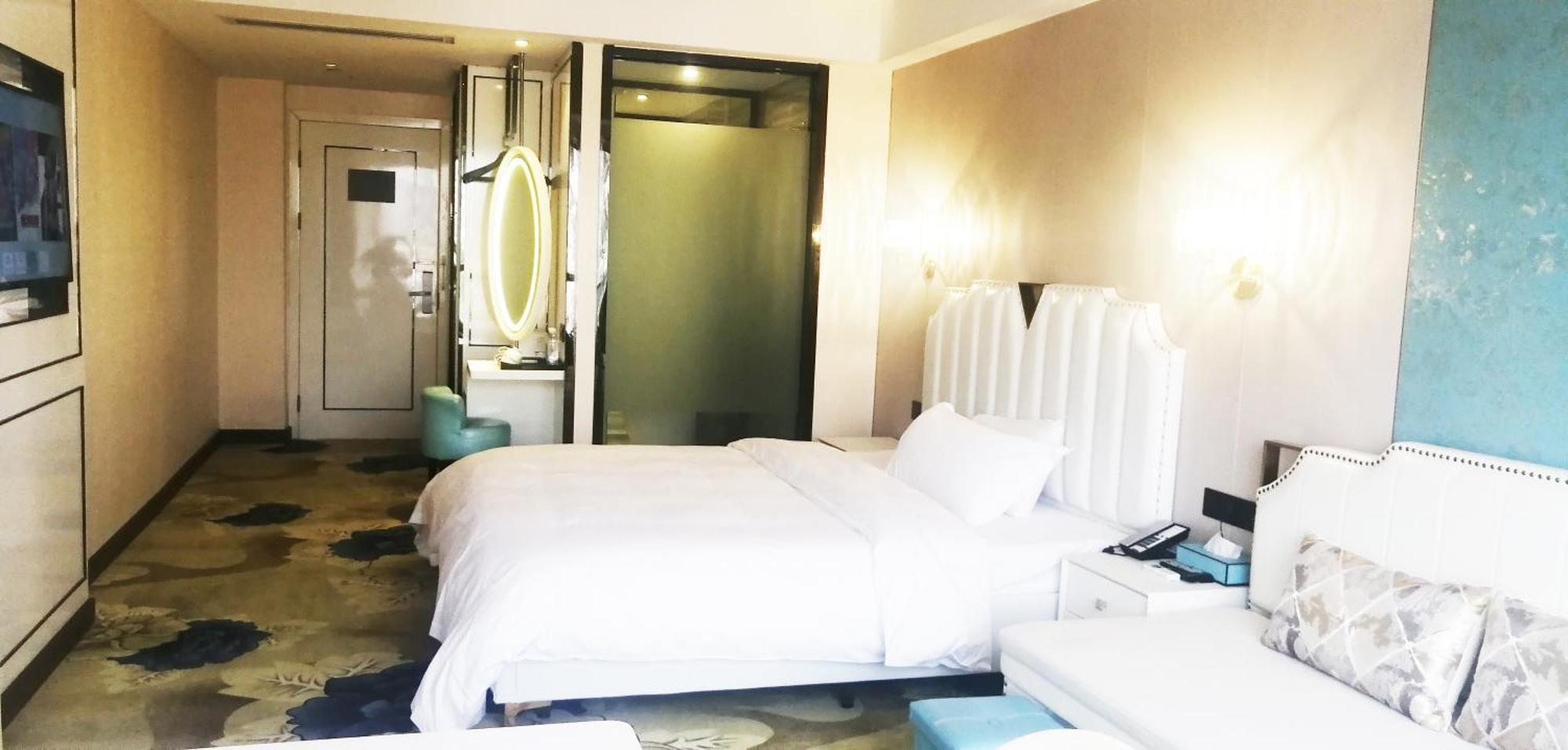 Hotel Xana Elegant Shixi Metro Station Branch 4*