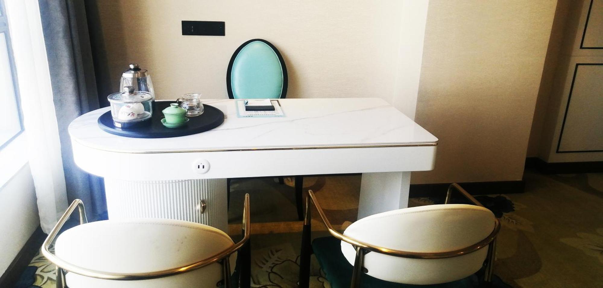 Xana Elegant Shixi Metro Station Branch Hotel 4*