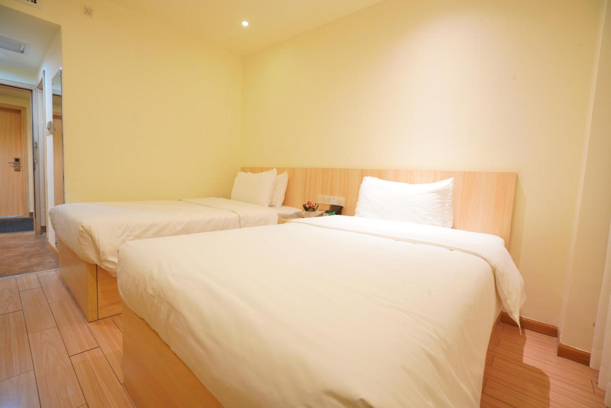 Guangdong Baiyun Hotel 3*