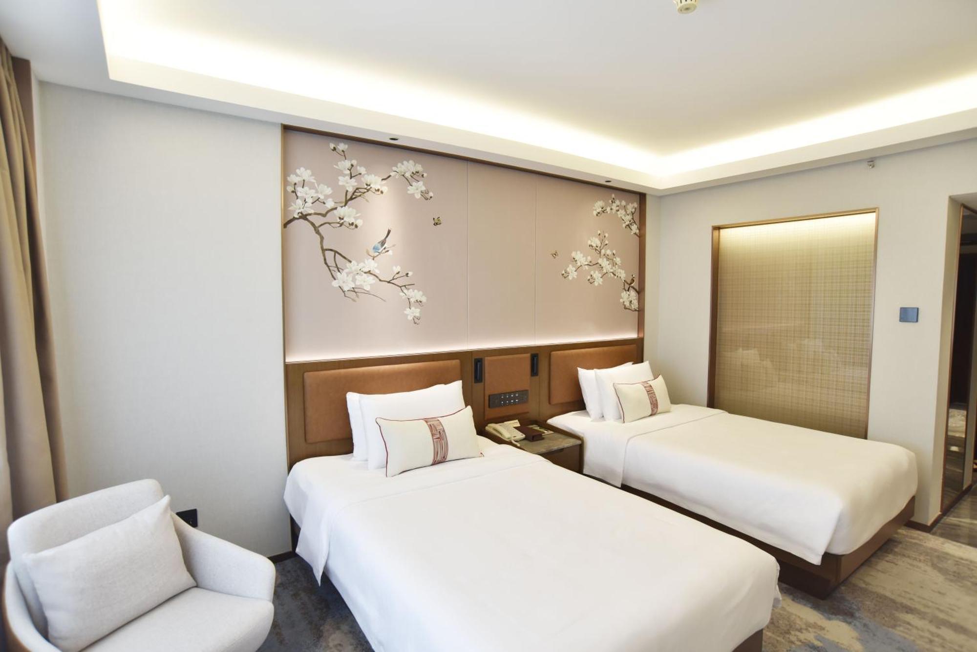 Guangdong Hotel-free Shuttle & Registration Counter Service During Fair 4* Guangzhou