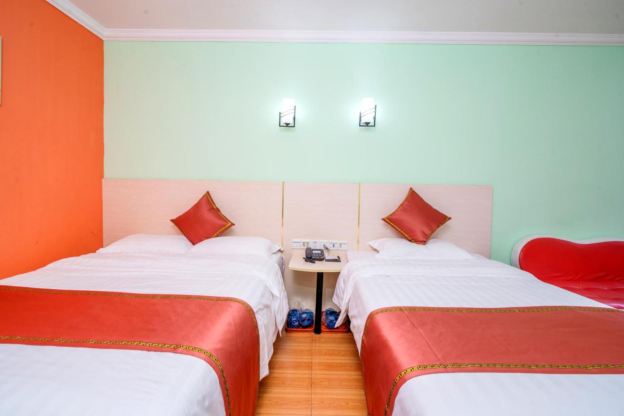 Hotel Ln Whitehouse 2*