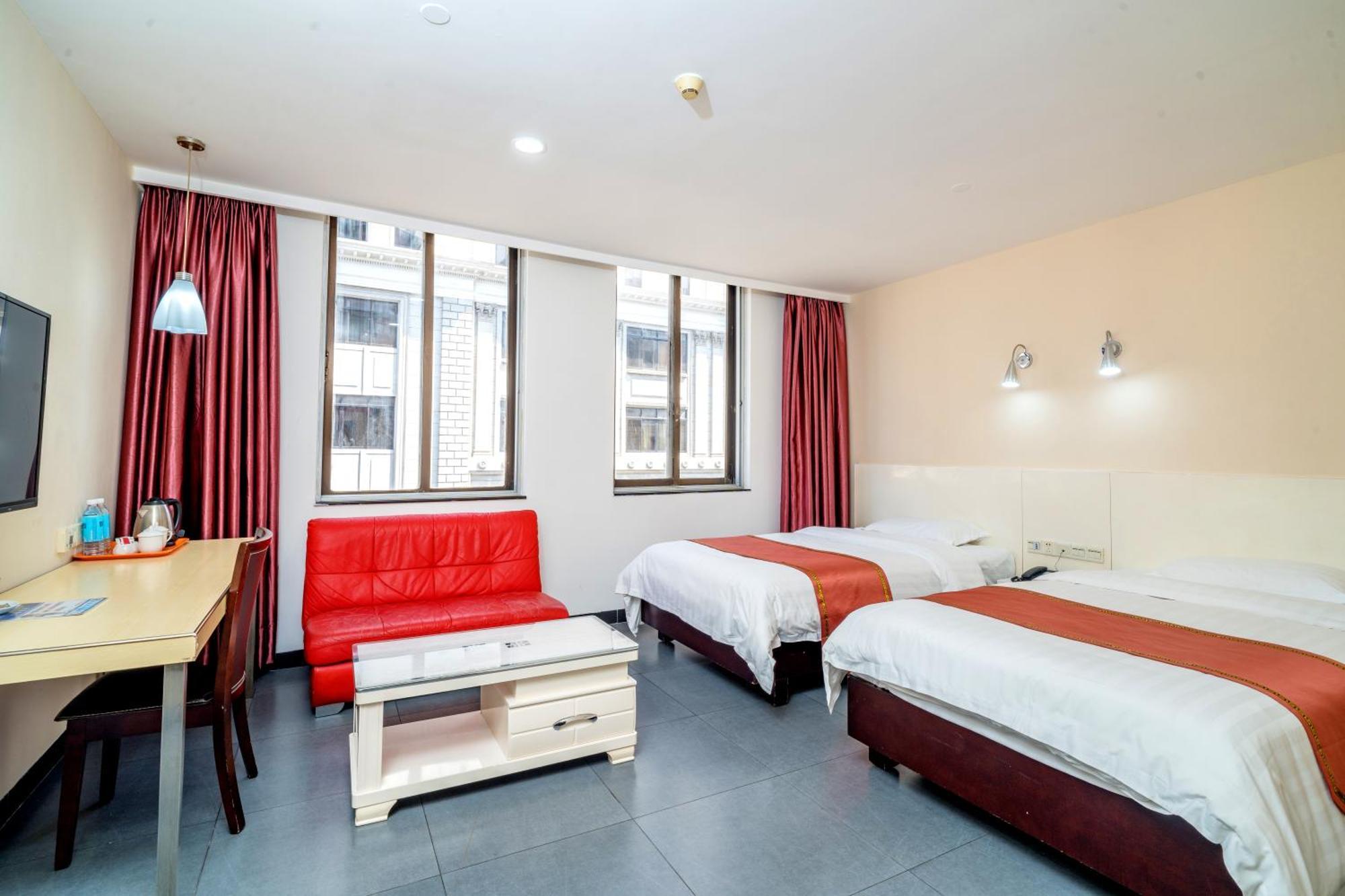 Ln Whitehouse Hotel