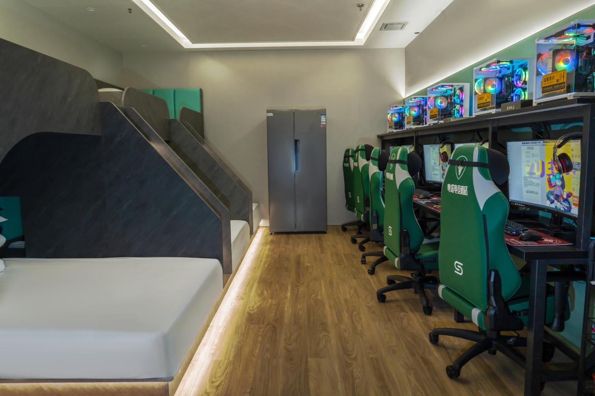 Forest E-sports * Guangzhou