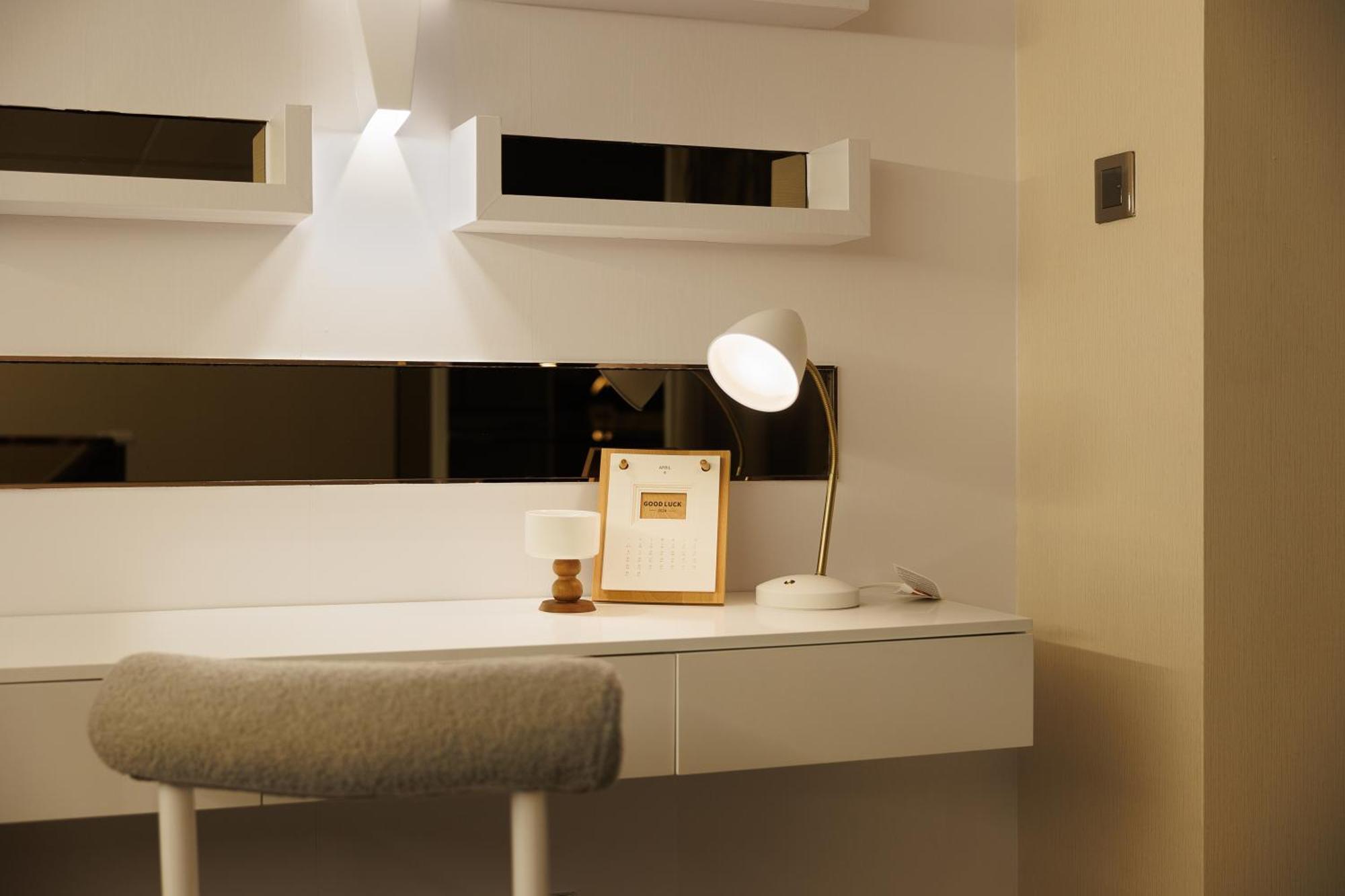 K Apartment *
