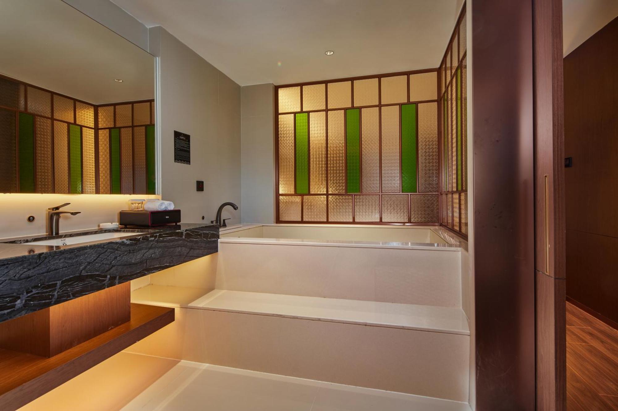 Guangdong Hot Spring 4*