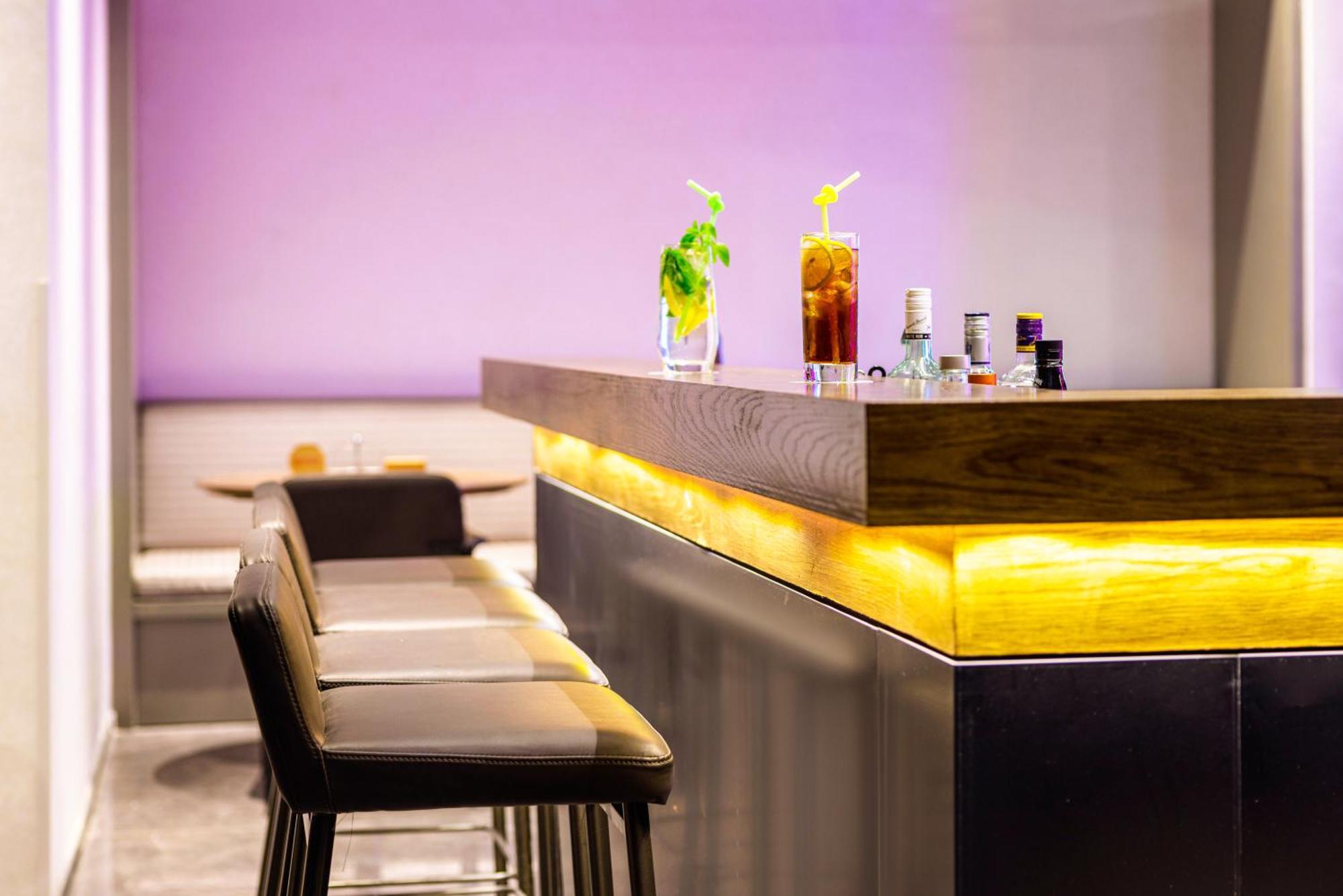 Citynote - Donghu Metro Station Pearl River Night Tour Dashatou Pier Shop Hotel