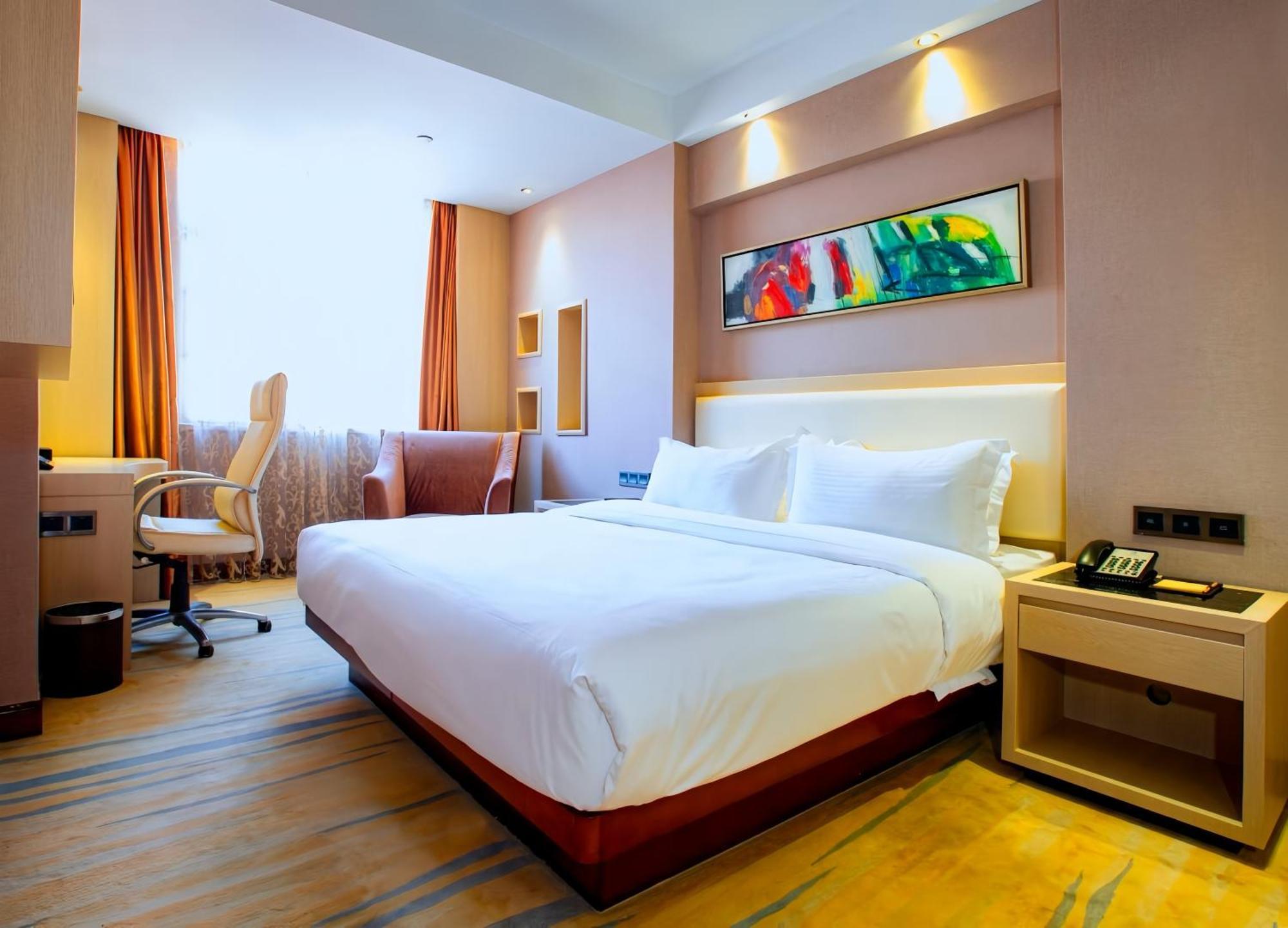 Ming Yue Hotel 4*