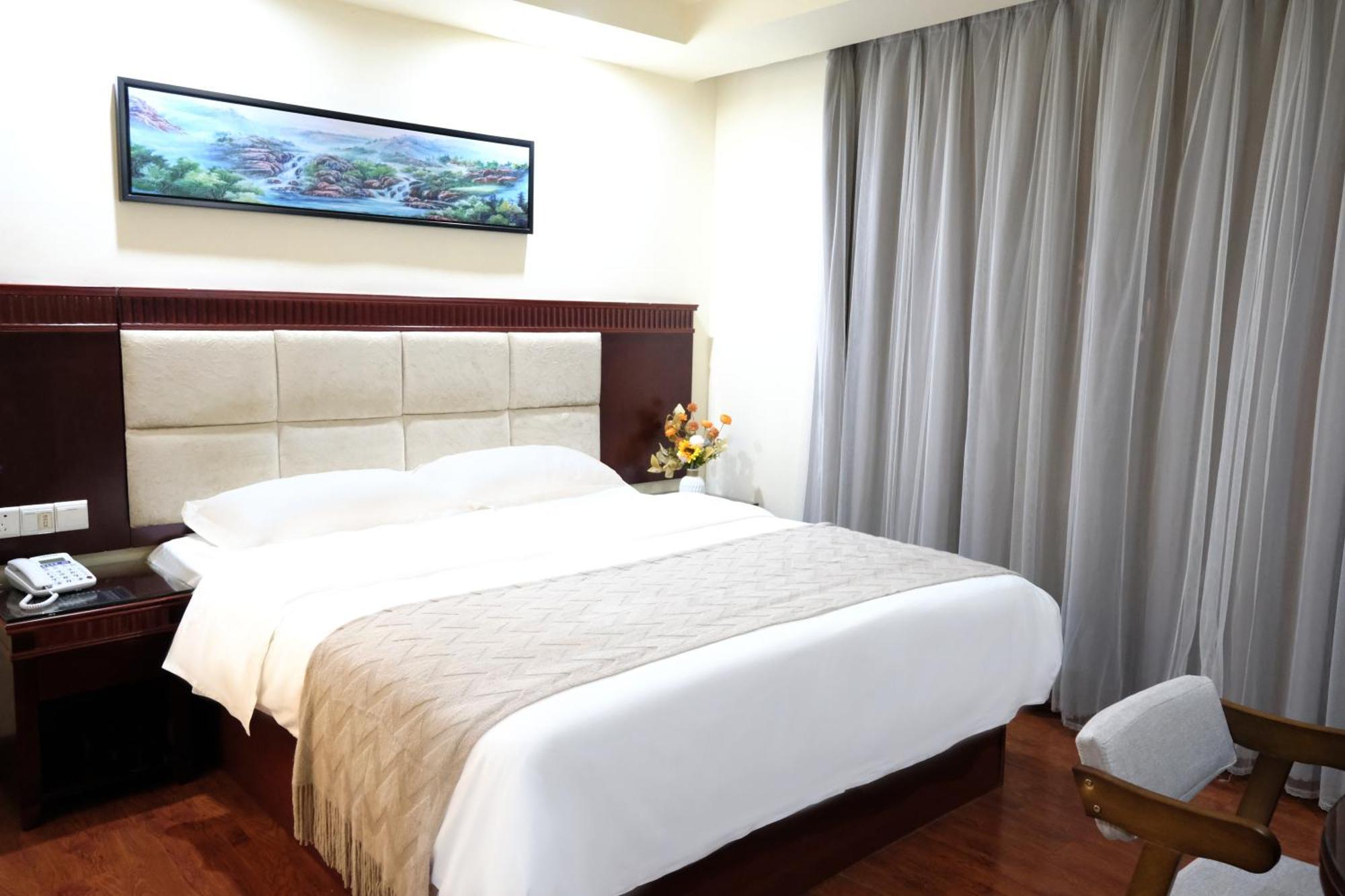 Huahang - Baiyun International Airport - Free Airport Shuttle Bus 2*