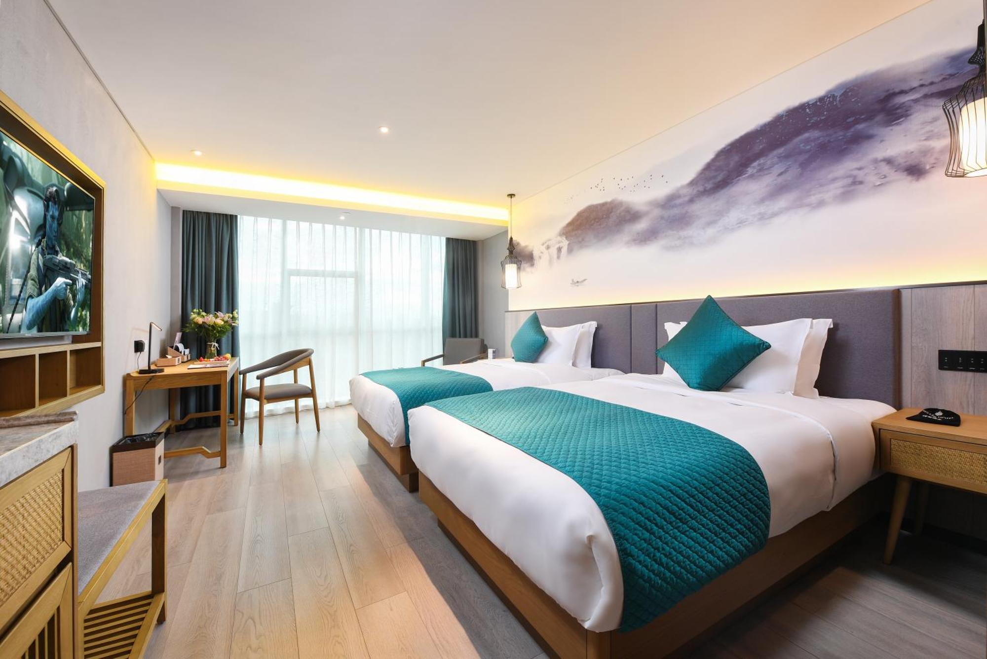 Mehood Lestie International Nancun Wanbo Metro Station Branch - Free Shuttle Bus To Fair Complex During Fair Period & Free Breakfast & Free Afternoon Tea & Free Midnight Snack & Free Vpn Internet Access