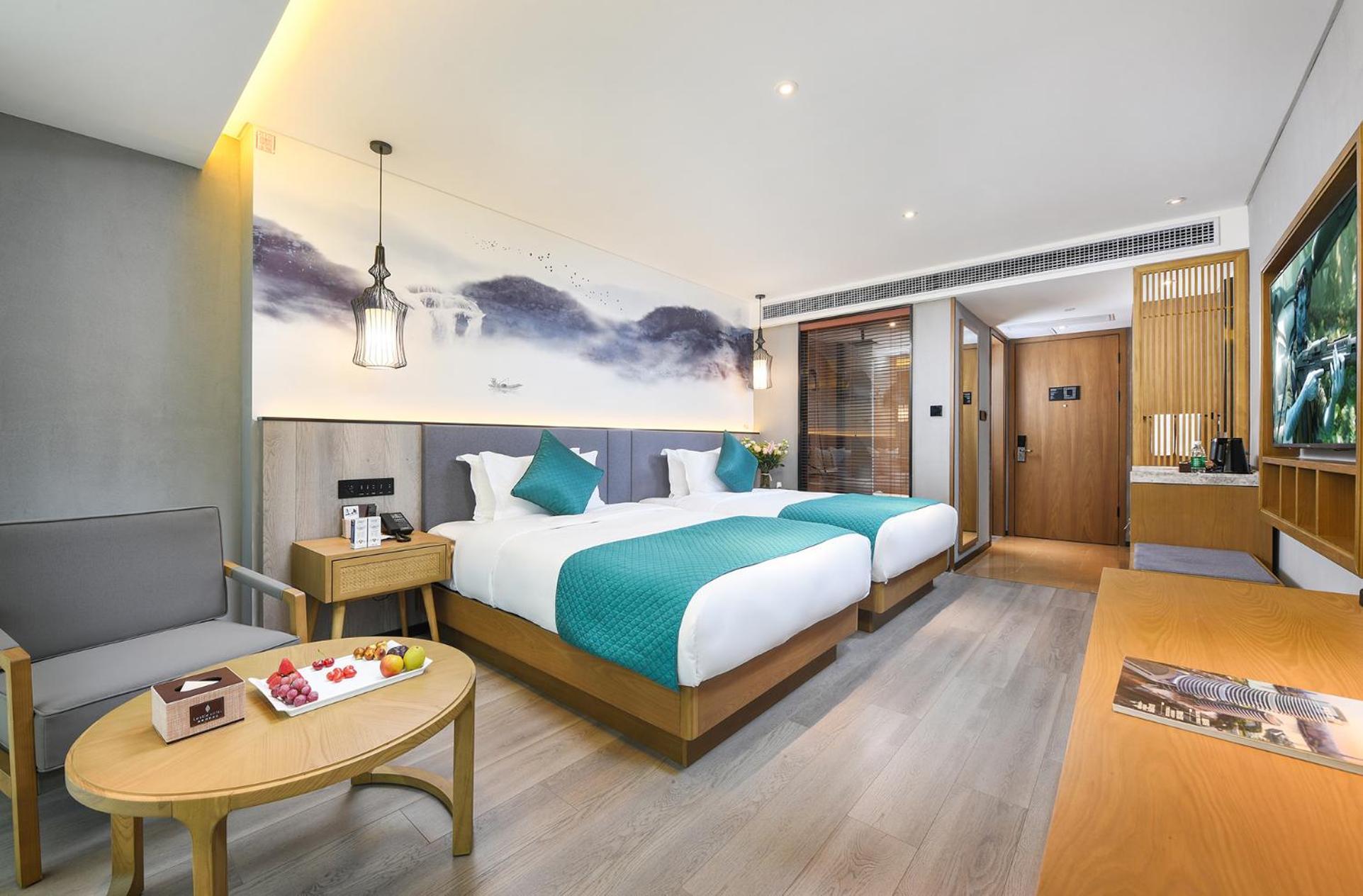Mehood Lestie International Nancun Wanbo Metro Station Branch - Free Shuttle Bus To Fair Complex During Fair Period & Free Breakfast & Free Afternoon Tea & Free Midnight Snack & Free Vpn Internet Access Guangzhou