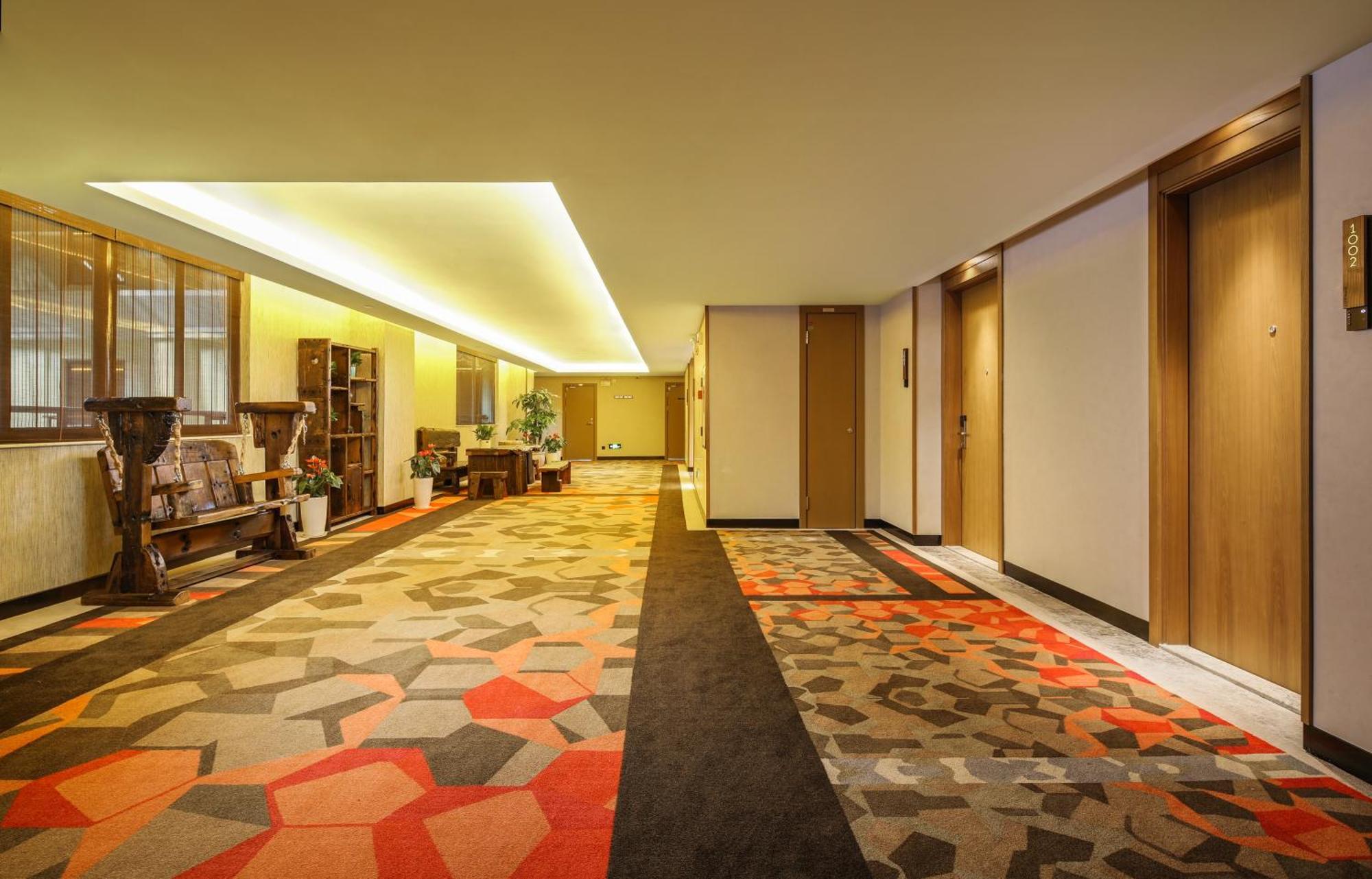 Hotel Mehood Lestie International Nancun Wanbo Metro Station Branch - Free Shuttle Bus To Fair Complex During Fair Period & Free Breakfast & Free Afternoon Tea & Free Midnight Snack & Free Vpn Internet Access