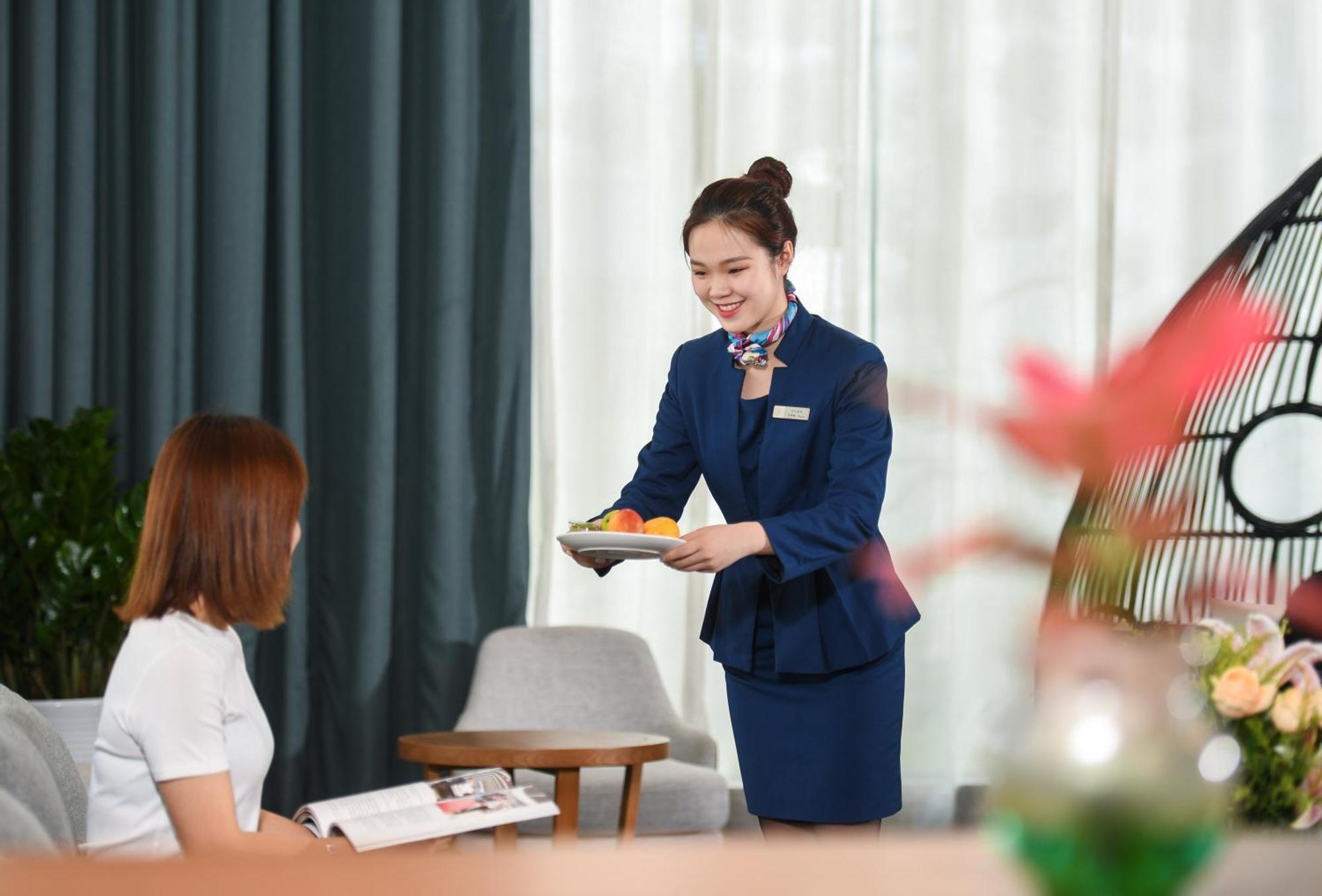 Mehood Lestie International Nancun Wanbo Metro Station Branch - Free Shuttle Bus To Fair Complex During Fair Period & Free Breakfast & Free Afternoon Tea & Free Midnight Snack & Free Vpn Internet Access Guangzhou