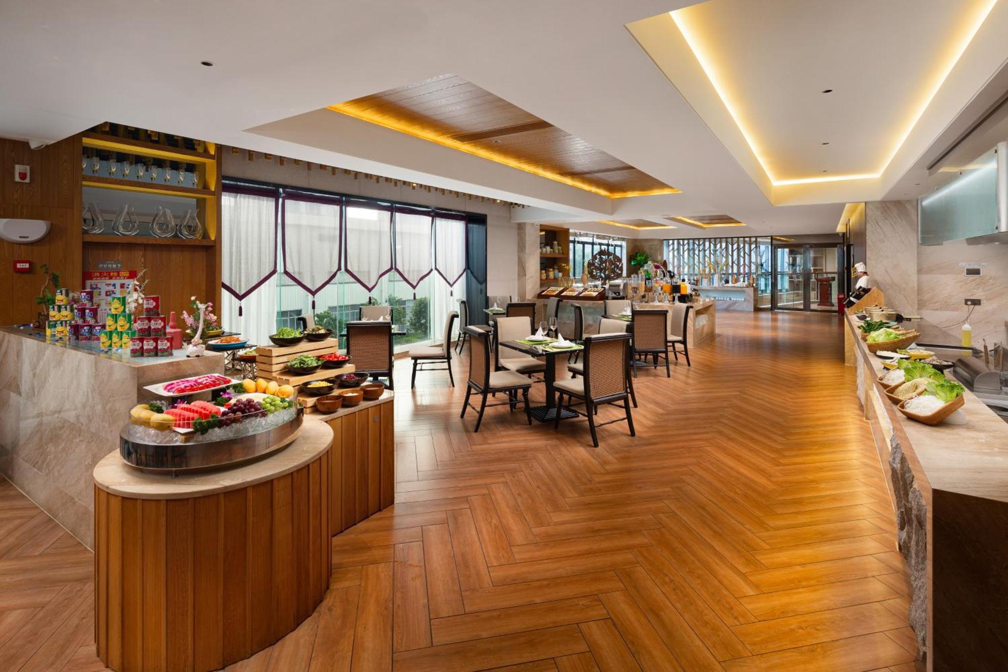Hotel Relins Grand Madison