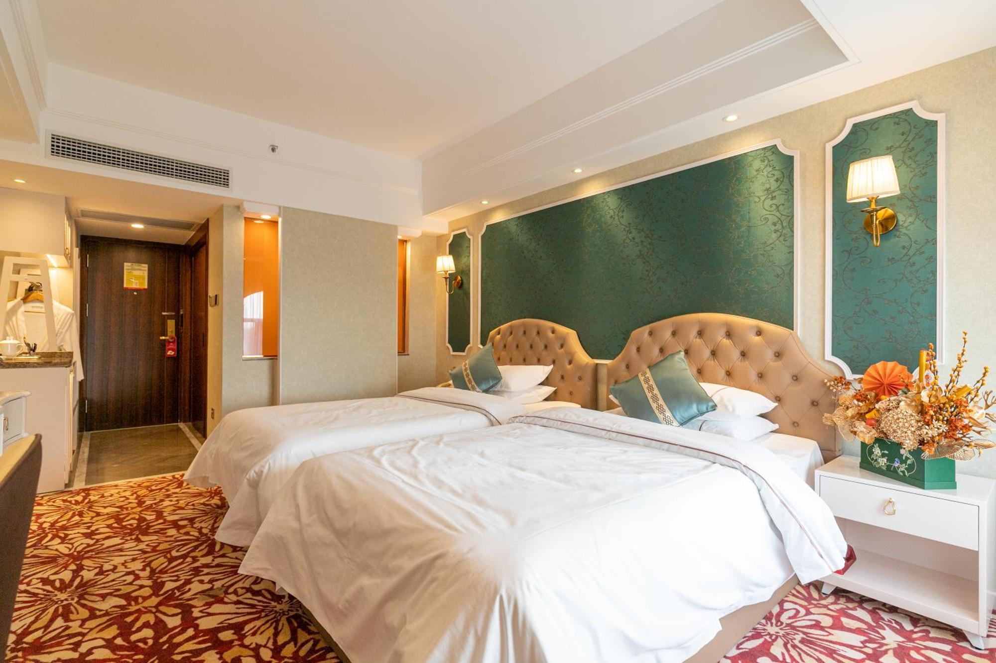 Hotel Guangdong Victory - Free Shuttle Bus To Exhibition Center During Fair
