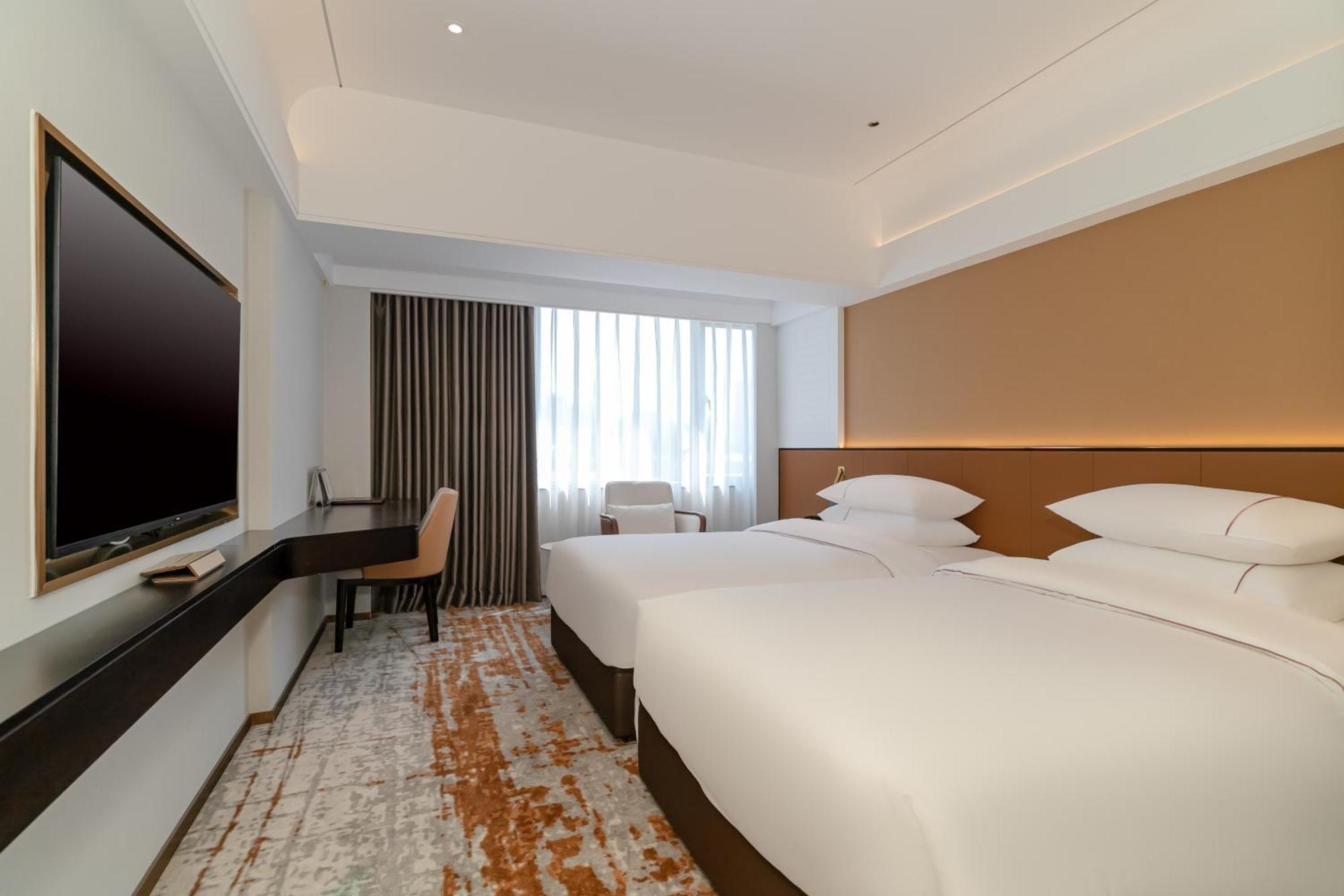 Hotel Guangdong Victory - Free Shuttle Bus To Exhibition Center During Fair 4*