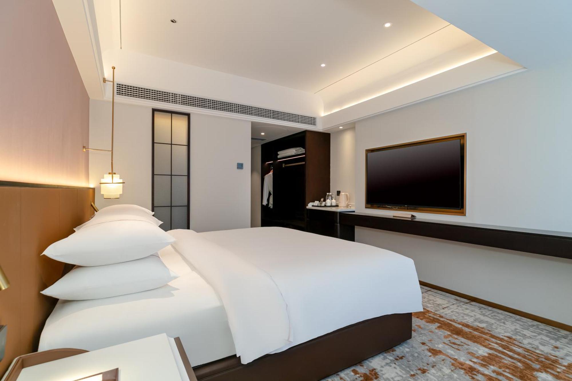 Guangdong Victory - Free Shuttle Bus To Exhibition Center During Fair Hotel