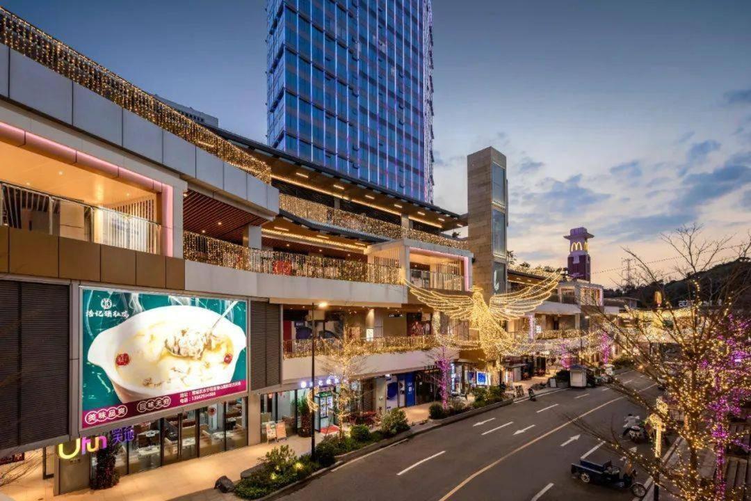 Serveyou International - Free Airport Pickup & Free Fair Shuttle & Paid Tour
