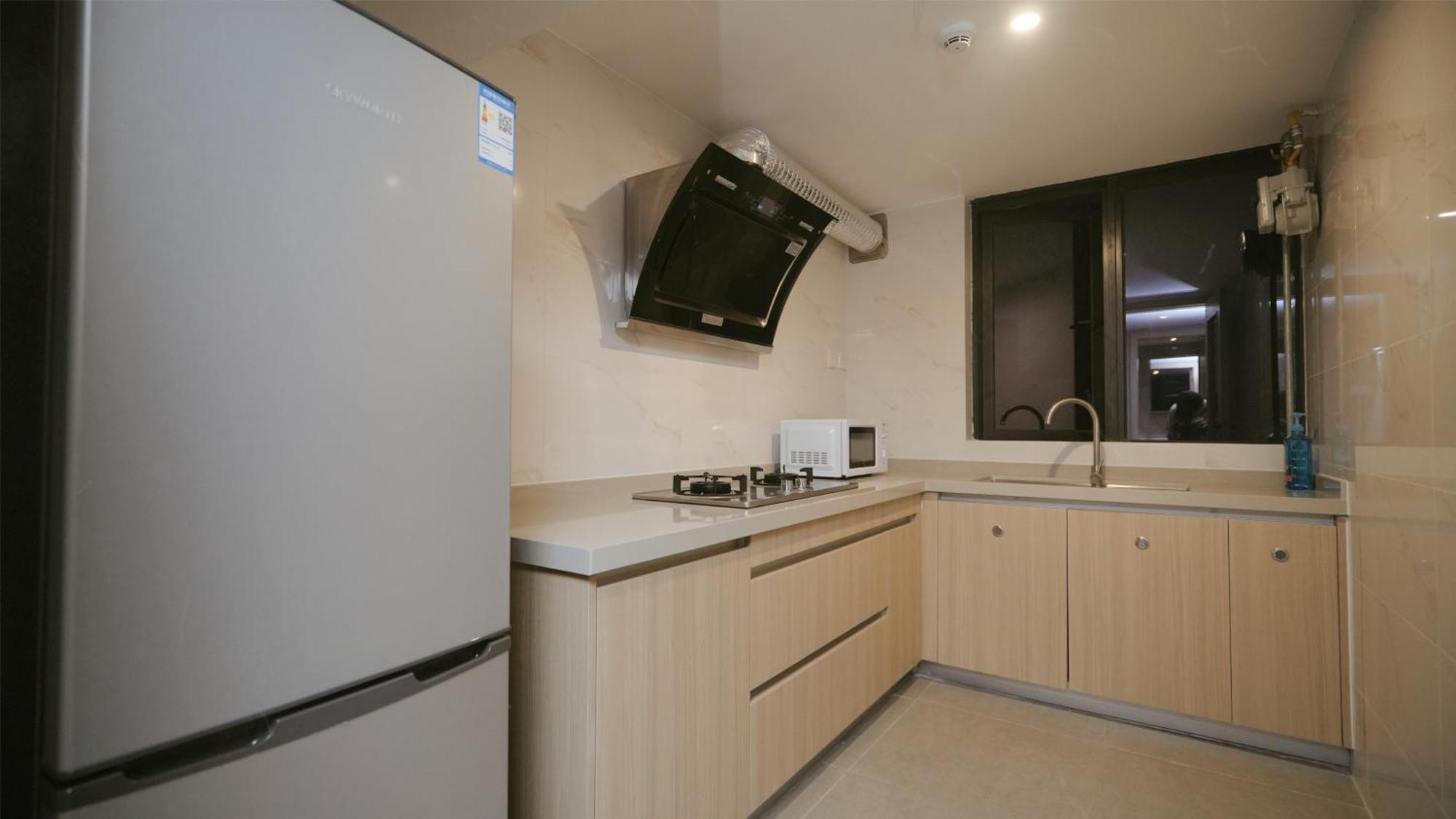 Aparthotel Serveyou International - Free Airport Pickup & Free Fair Shuttle & Paid Tour