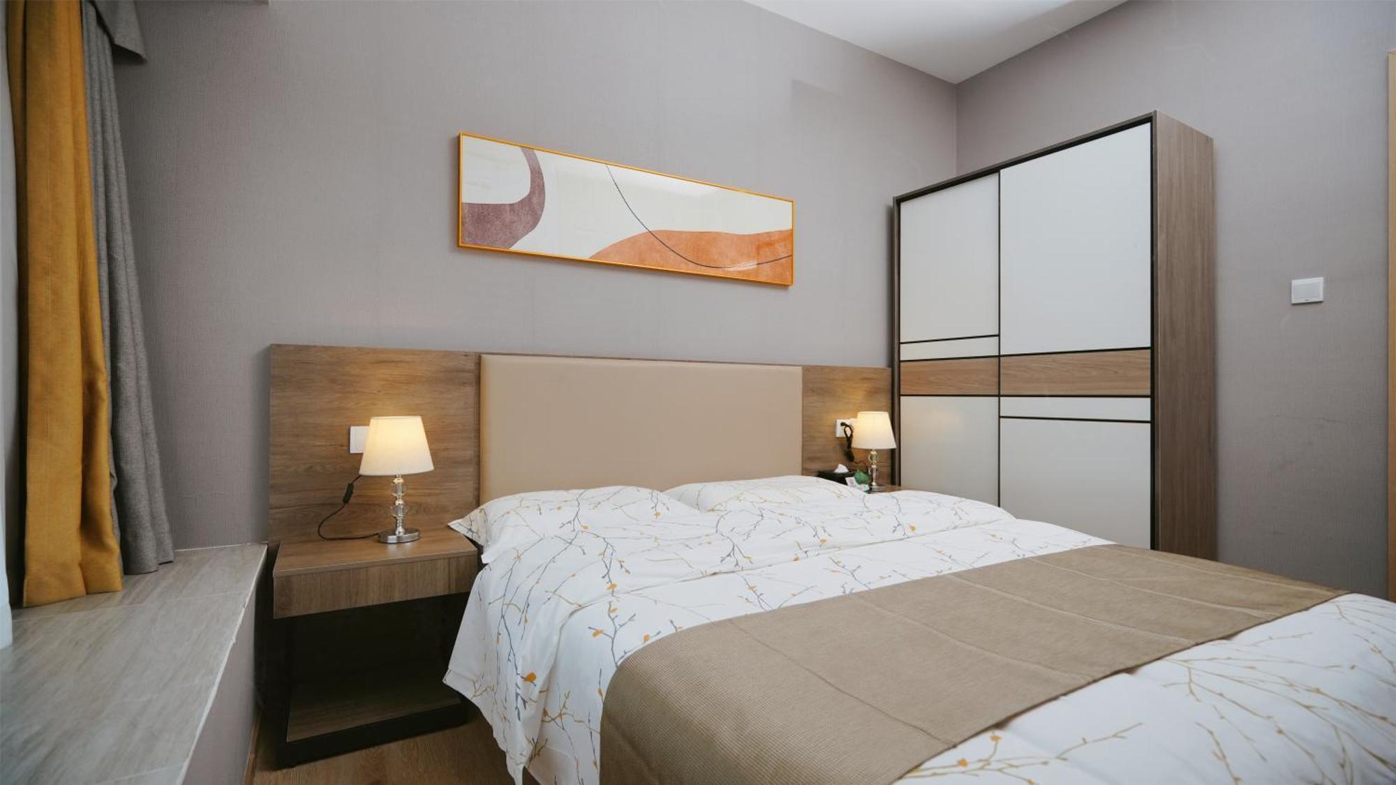 Serveyou International - Free Airport Pickup & Free Fair Shuttle & Paid Tour Aparthotel 3*