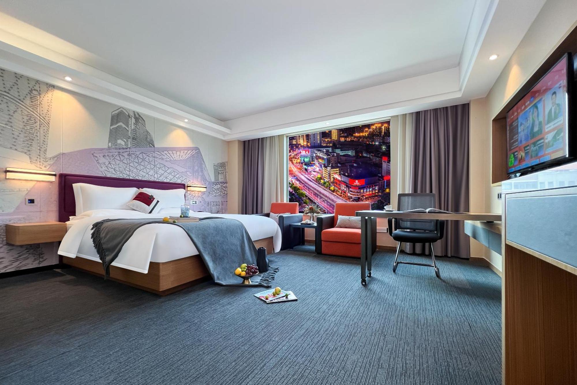 Yizhi - Zhujiang New Town Huashi Subway Station Branch Hotel 4*