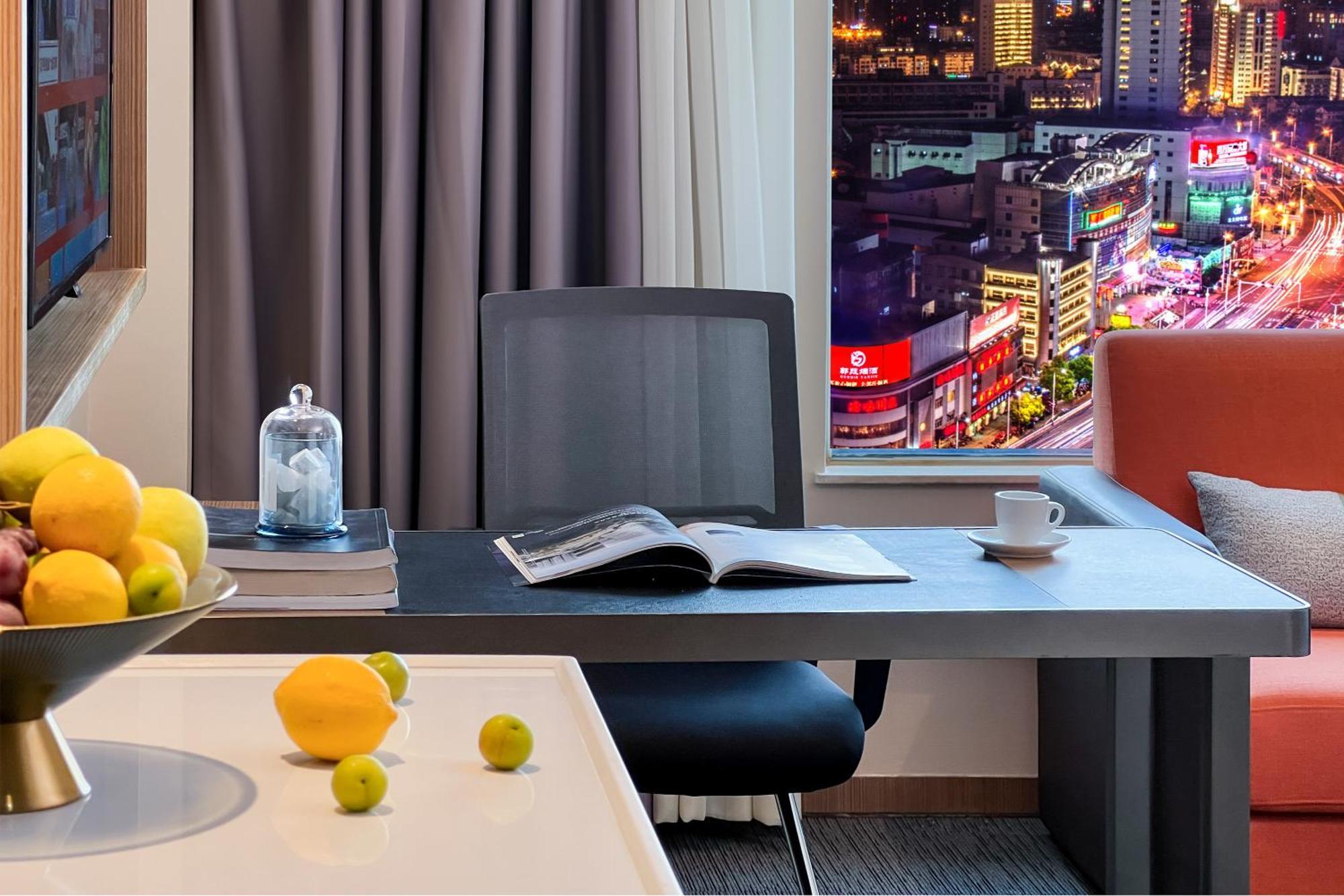 Yizhi - Zhujiang New Town Huashi Subway Station Branch 4* Guangzhou
