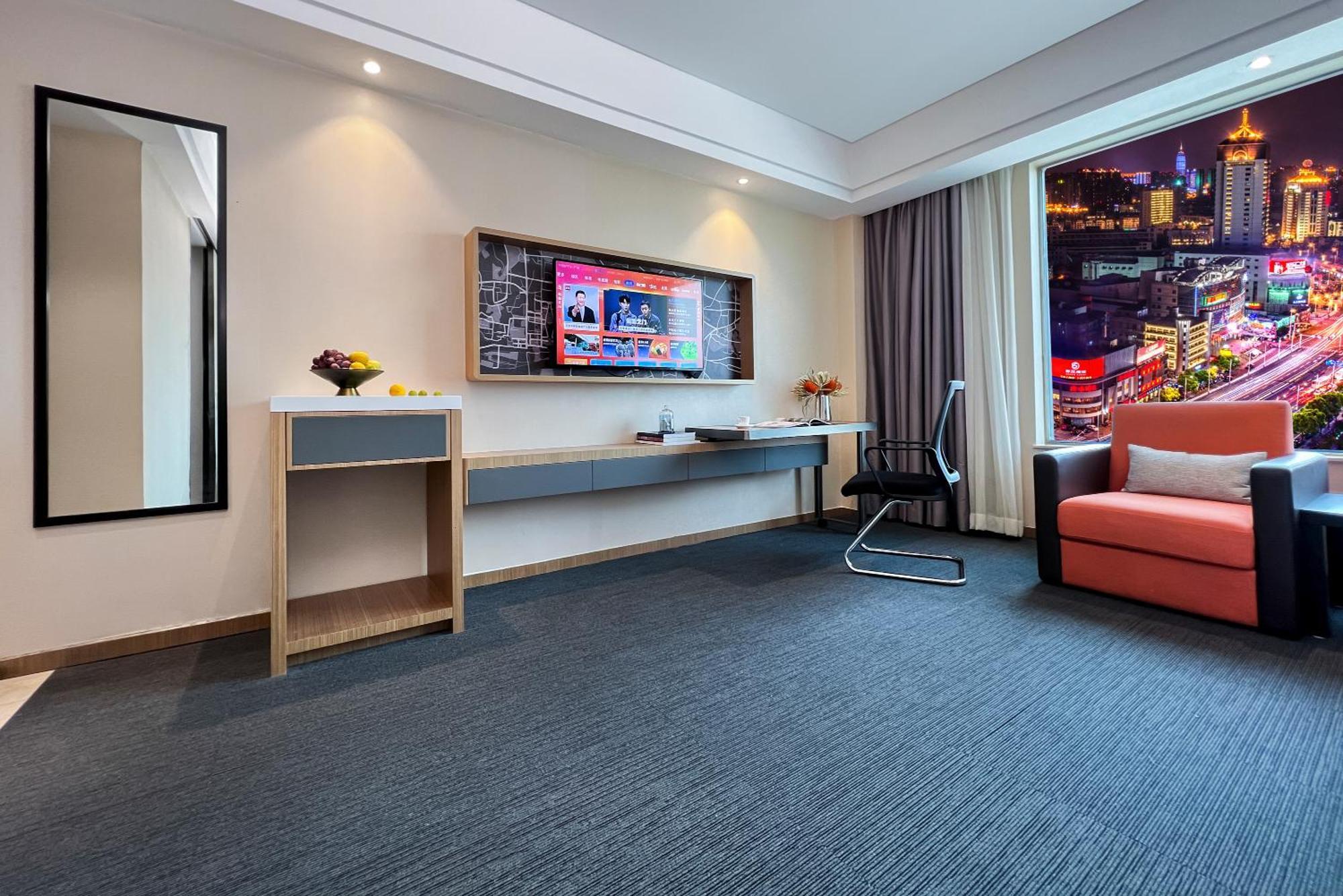 Yizhi - Zhujiang New Town Huashi Subway Station Branch Hotel