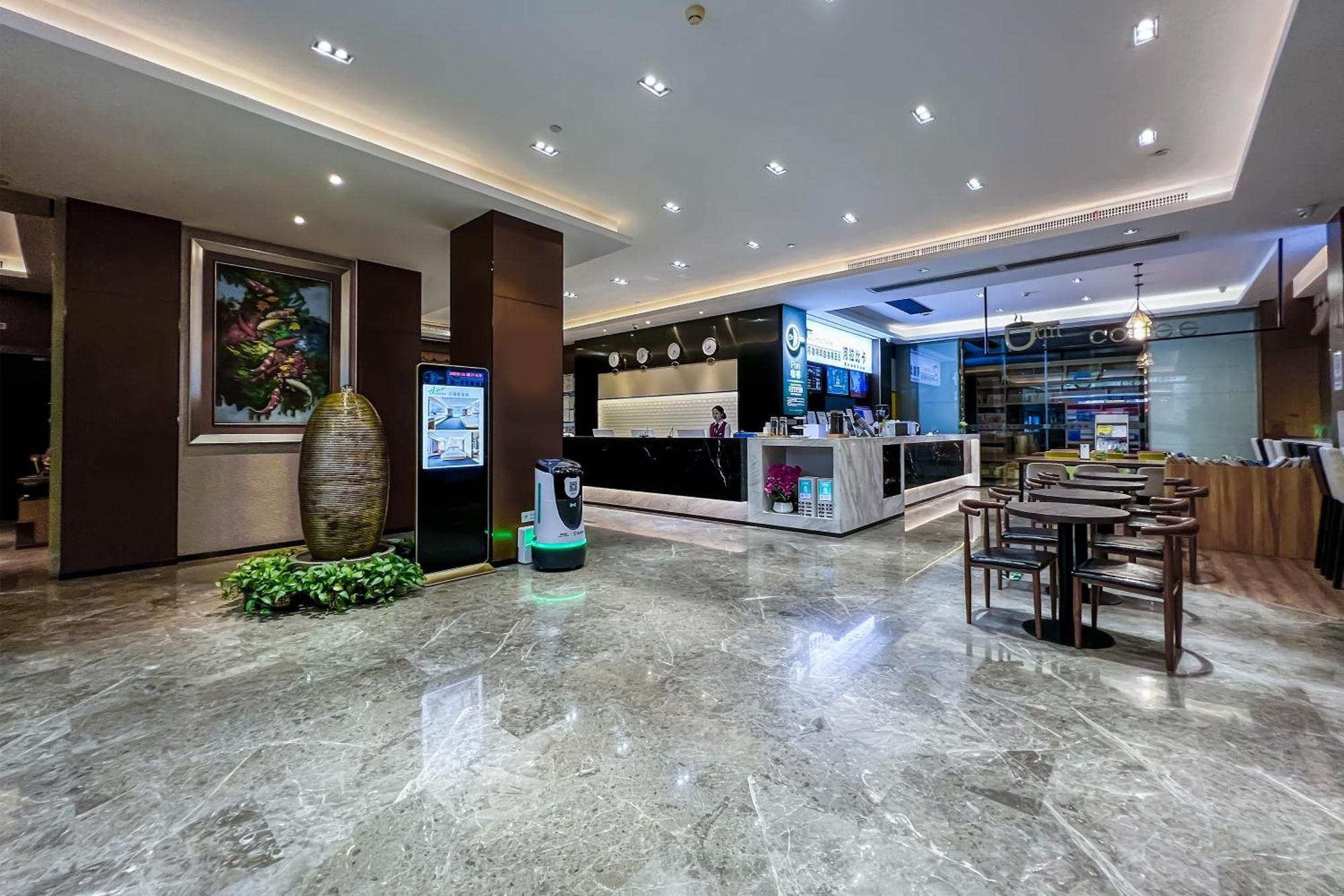 Yizhi - Zhujiang New Town Huashi Subway Station Branch Hotel