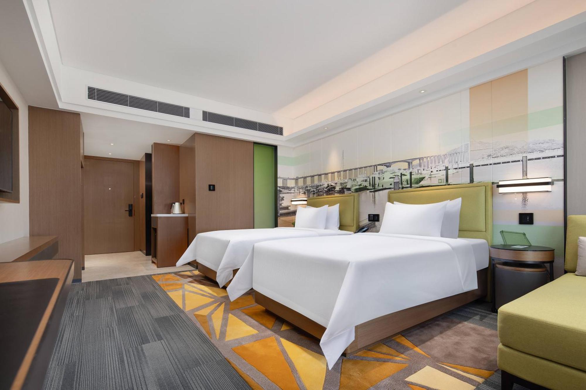 Hampton By Hilton Luoxi Hotel 4*