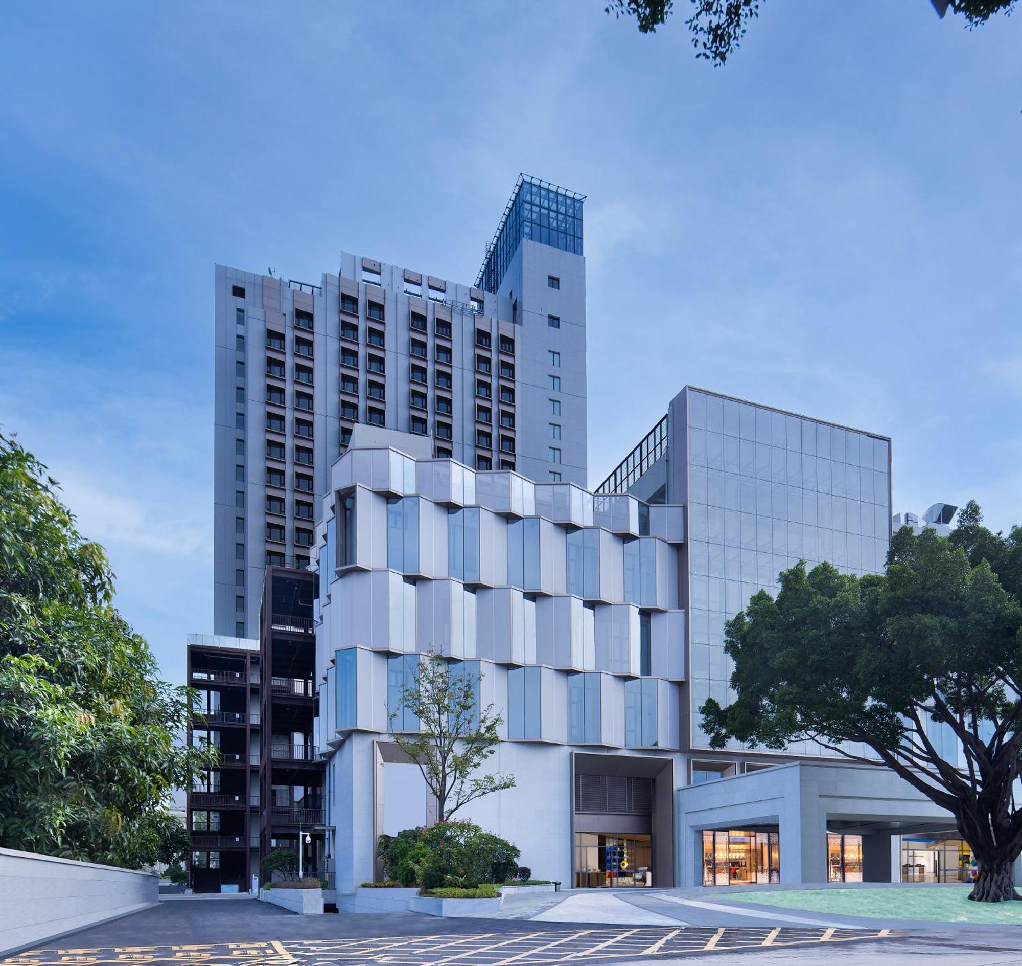 Hampton By Hilton Luoxi