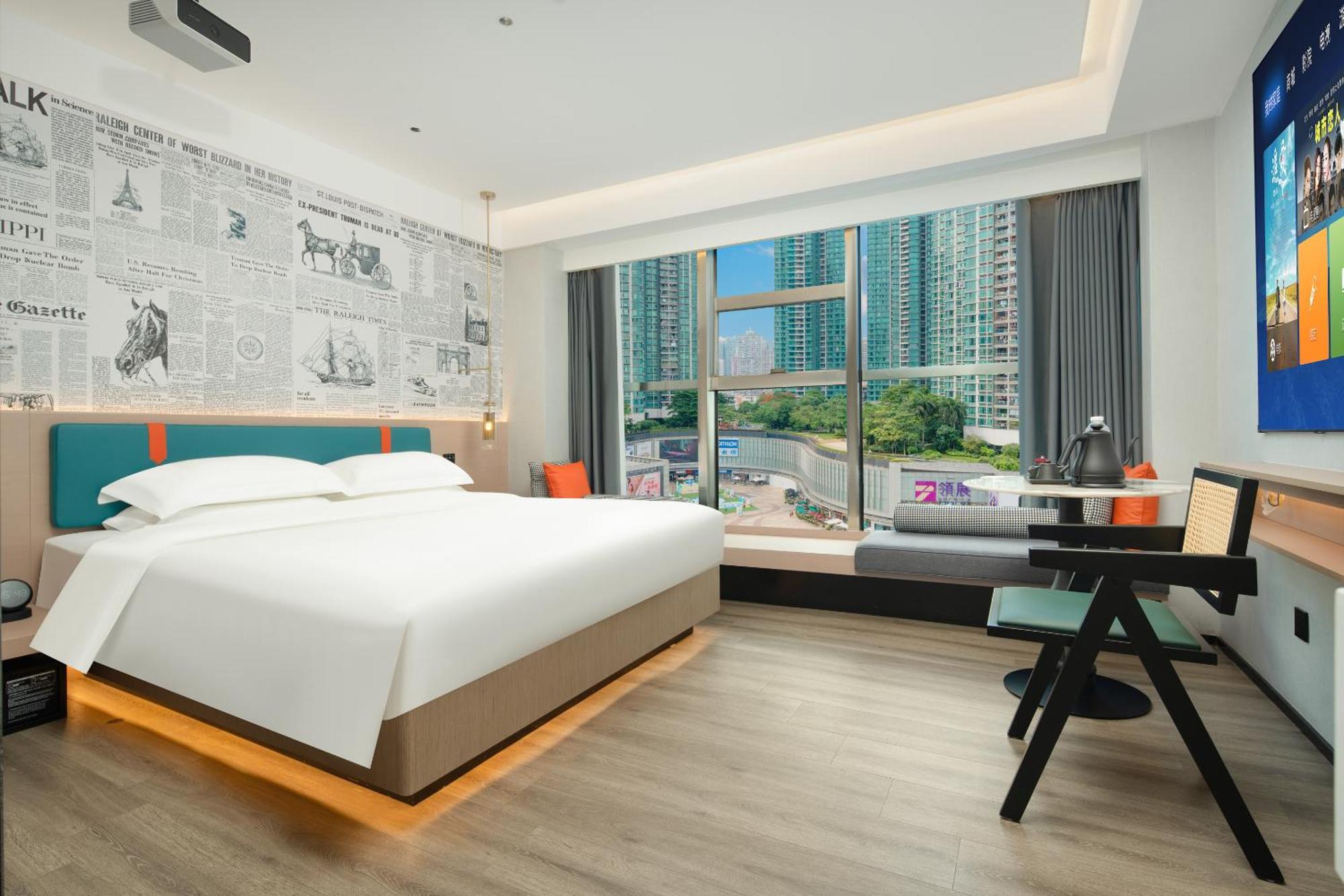 Lan Wan - Yongqing Walking Street&shamian Island Scenic Spot Branch- Exit F Towards Shamian Island At Huangsha Metro Trf Stop Of Line 1&line 6--airport Pick-up Service Hotel