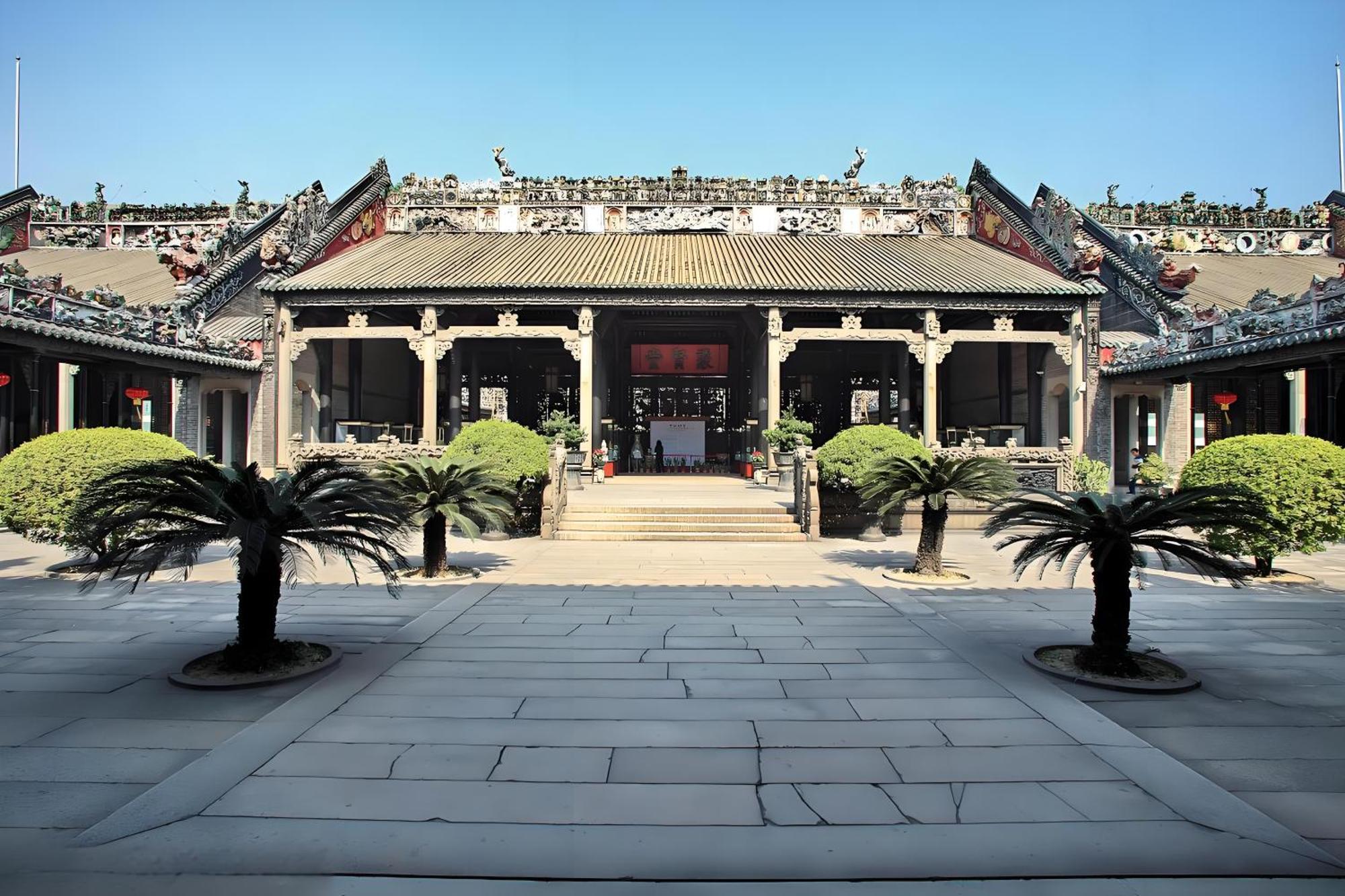 Lan Wan - Yongqing Walking Street&shamian Island Scenic Spot Branch- Exit F Towards Shamian Island At Huangsha Metro Trf Stop Of Line 1&line 6--airport Pick-up Service 4* Canton