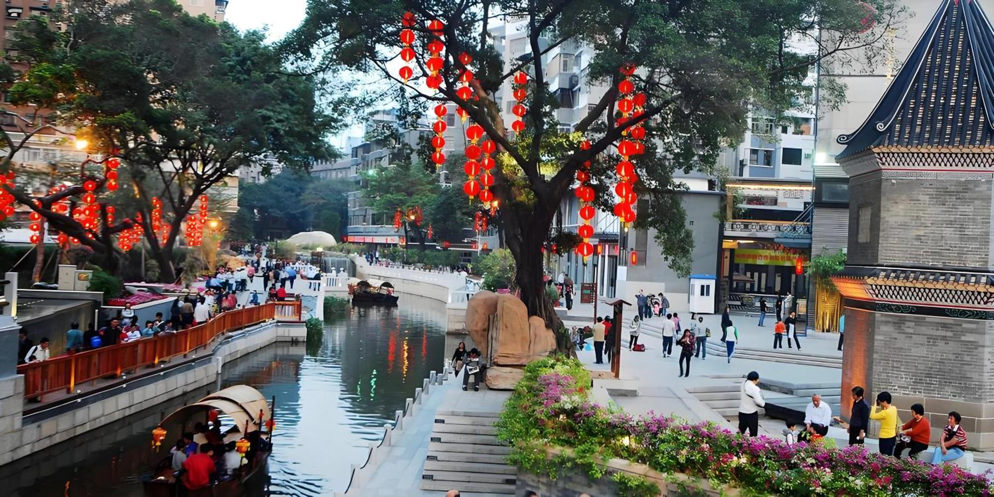 Lan Wan - Yongqing Walking Street&shamian Island Scenic Spot Branch- Exit F Towards Shamian Island At Huangsha Metro Trf Stop Of Line 1&line 6--airport Pick-up Service Hotel 4*