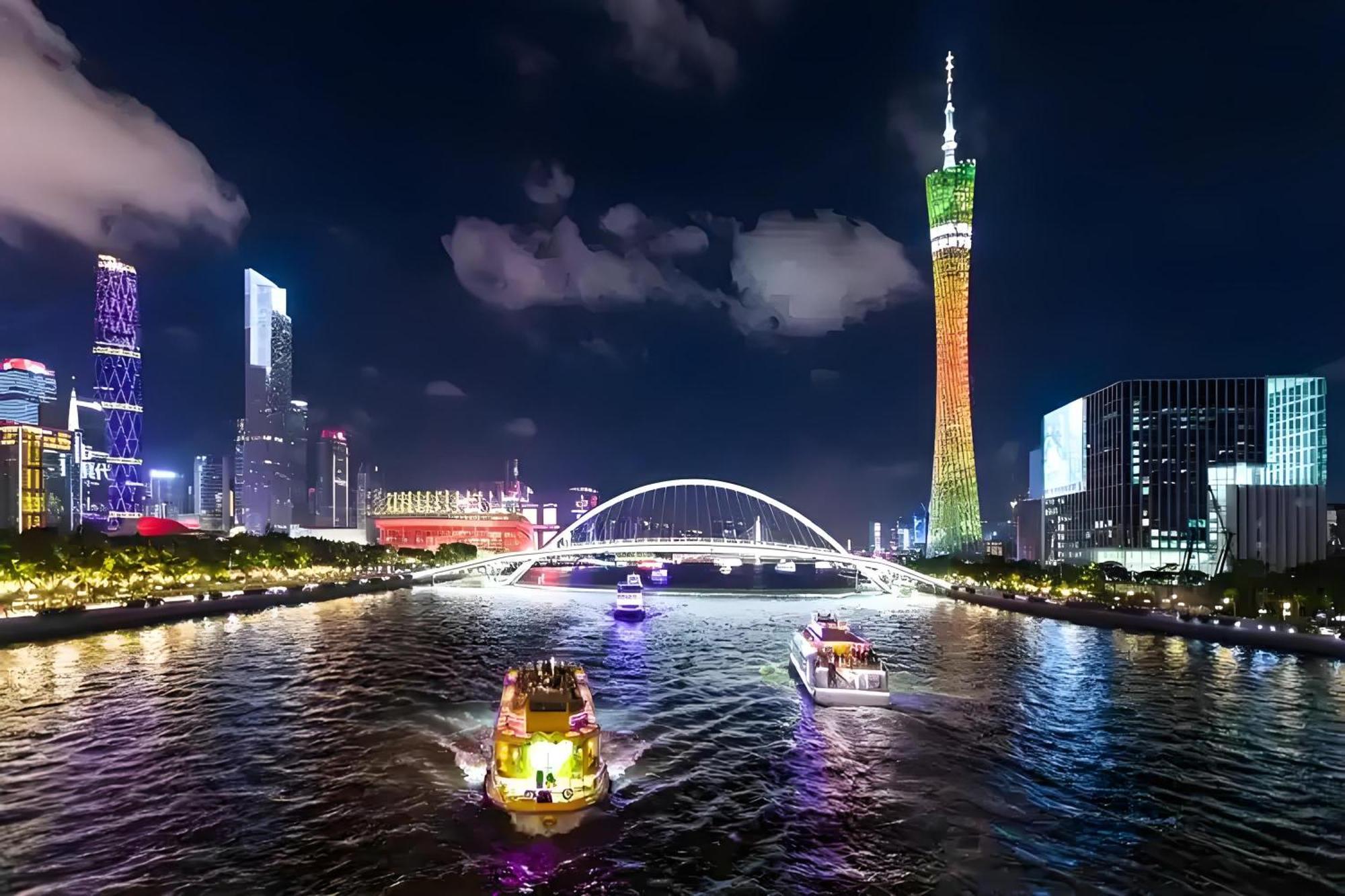 Lan Wan - Yongqing Walking Street&shamian Island Scenic Spot Branch- Exit F Towards Shamian Island At Huangsha Metro Trf Stop Of Line 1&line 6--airport Pick-up Service 4* Canton
