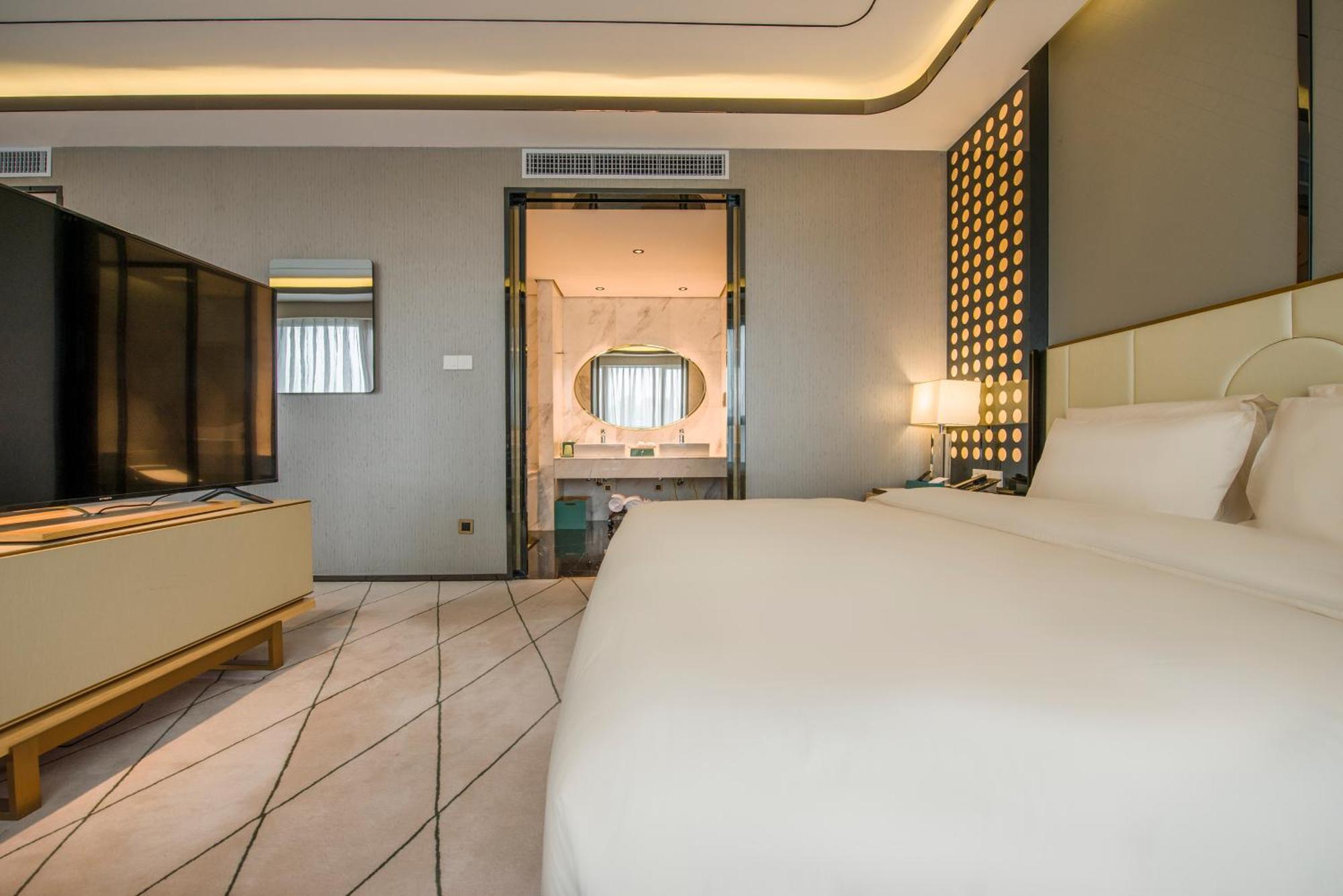 Atour S Beijing Road Tianzi Wharf Hotel 4*