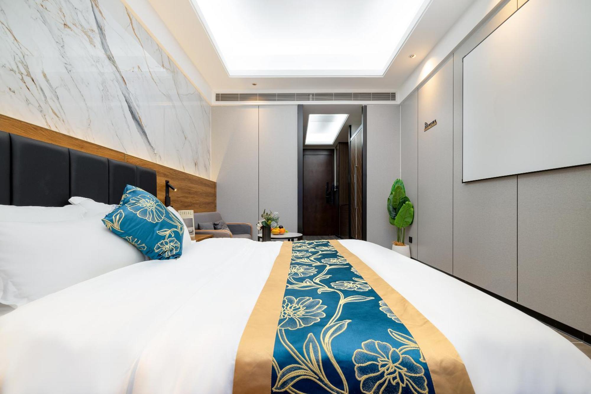 Hotel Xingyin Cloudy Changgang Subway Station - Free Shuttle Bus To Fair Complex During Fair Period 3*