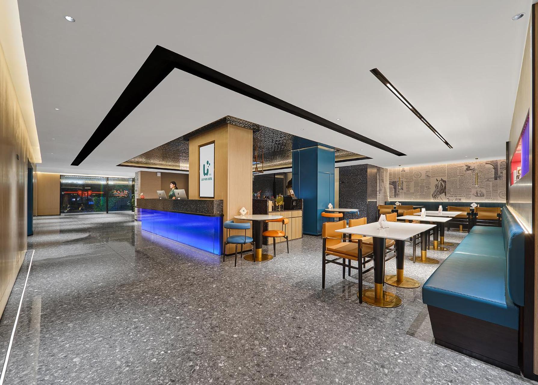 Lan Wan - Yongqing Walking Street&shamian Island Scenic Spot Branch- Exit F Towards Shamian Island At Huangsha Metro Trf Stop Of Line 1&line 6--airport Pick-up Service Hotel Canton