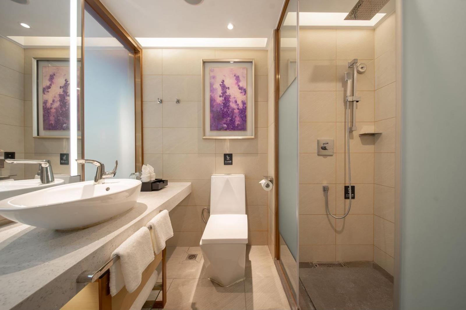 Baiyun Airport Yunzhi Near Terminal One - Complimentary Shuttle Bus Between To Fair Complex During Fair Hotel Guangzhou