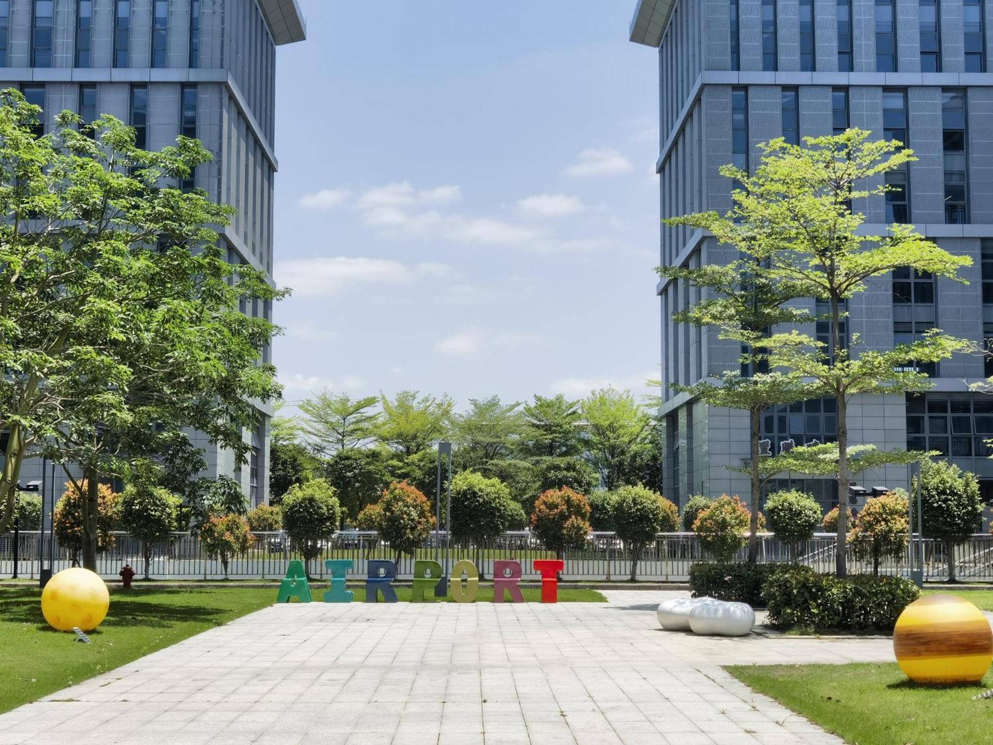 Baiyun Airport Yunzhi Near Terminal One - Complimentary Shuttle Bus Between To Fair Complex During Fair Hotel Guangzhou