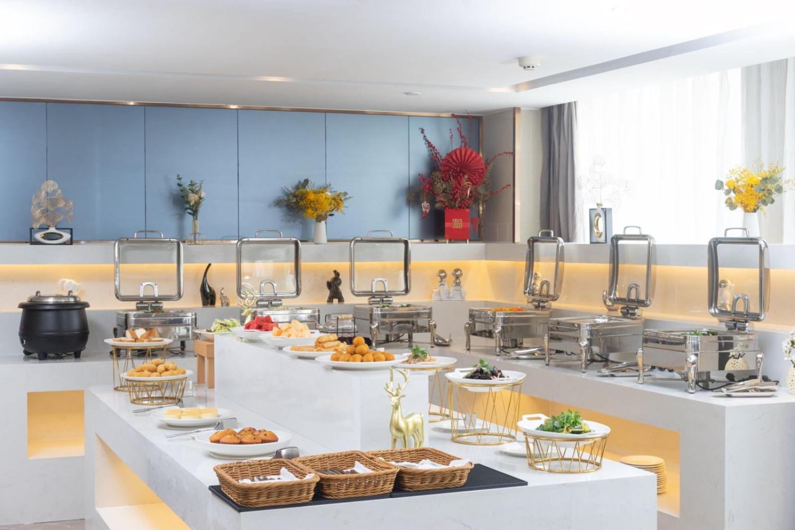 Hotel Baiyun Airport Yunzhi Near Terminal One - Complimentary Shuttle Bus Between To Fair Complex During Fair 3*