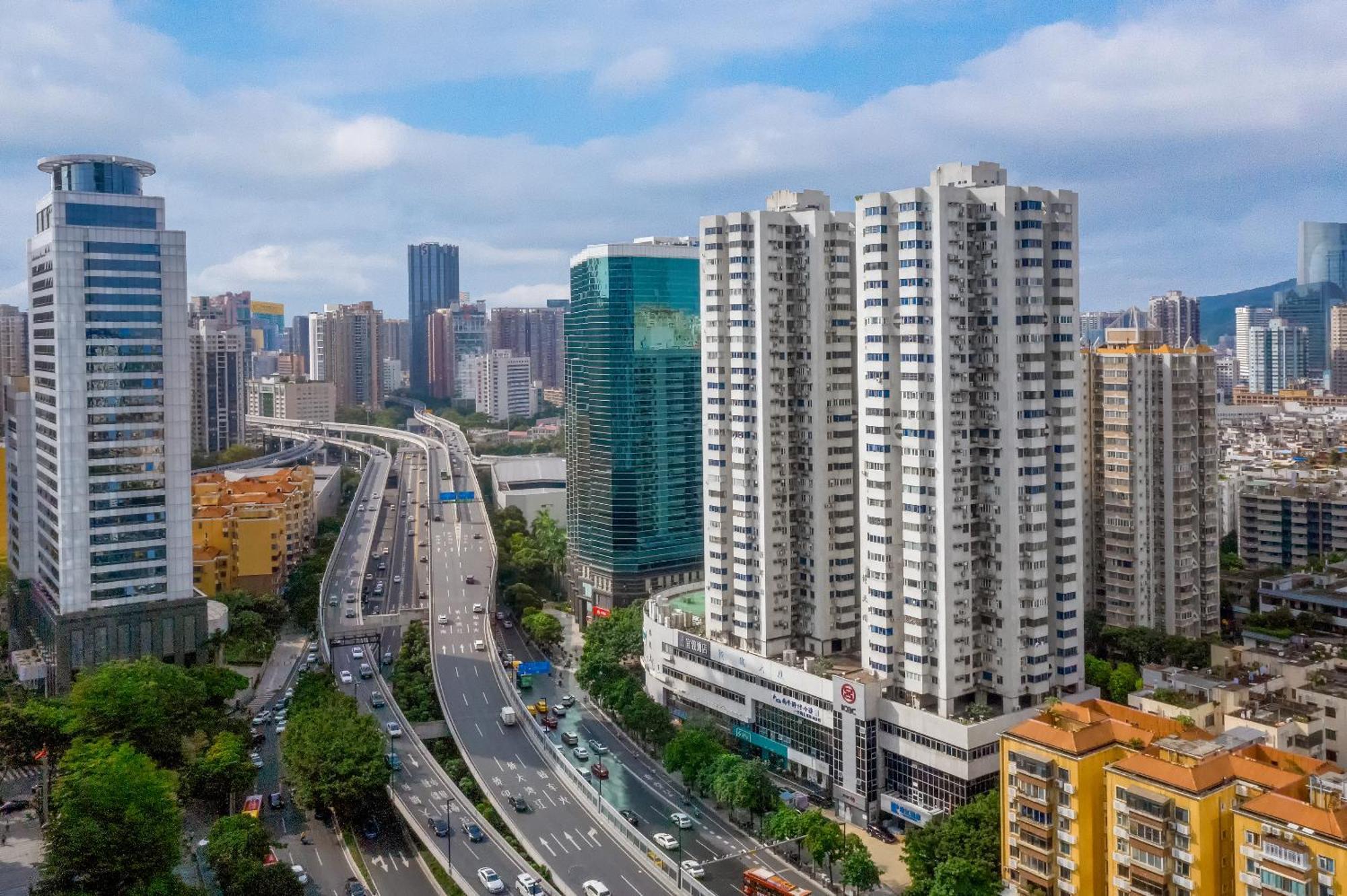 Hotel Yizhi - West Sports Road Metro Station 3*