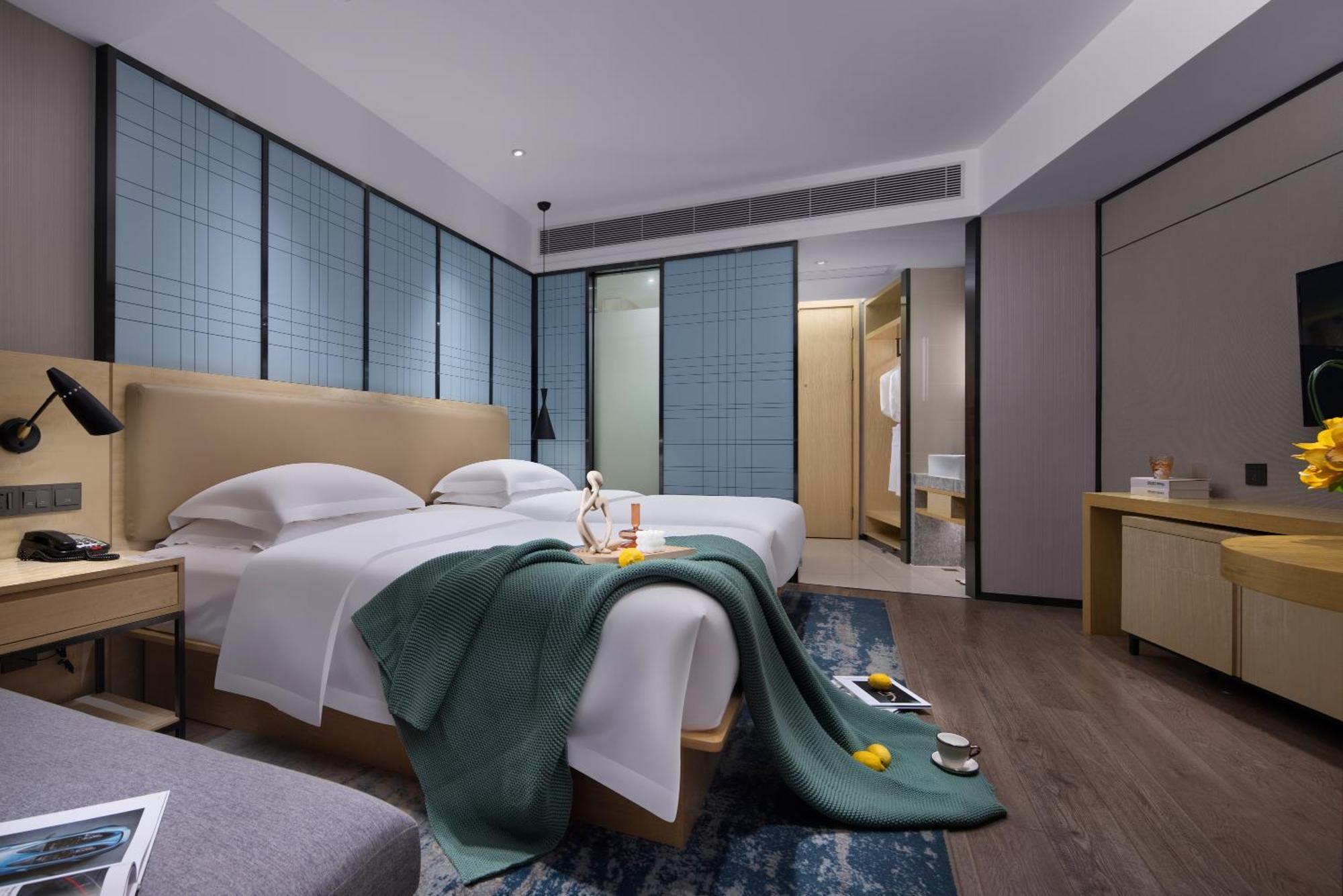 Hotel Echarm International Beijing Road Pedestrian Street Tianzi Wharf Branch - Free Shuttle Bus To Fair Complex During Fair Period 3*