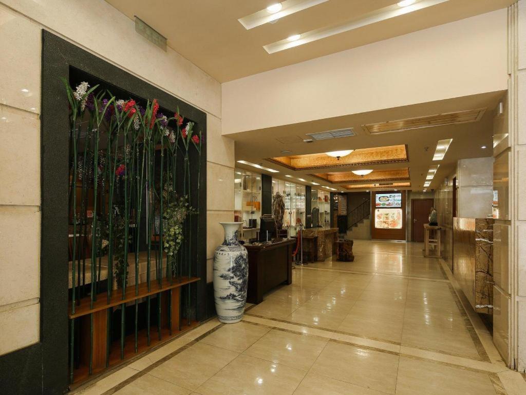 Royal Garden 3*