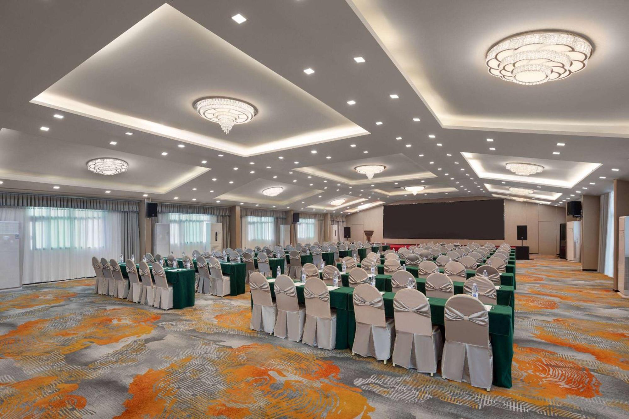 Hawthorn By Wyndham Baiyun Airport Hotel Guangzhou