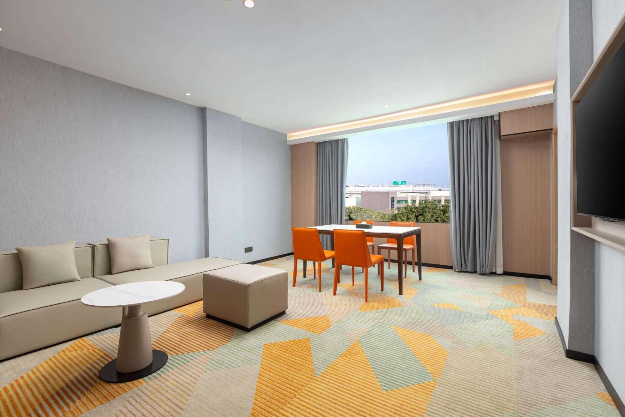 Hotel Hawthorn By Wyndham Baiyun Airport Guangzhou